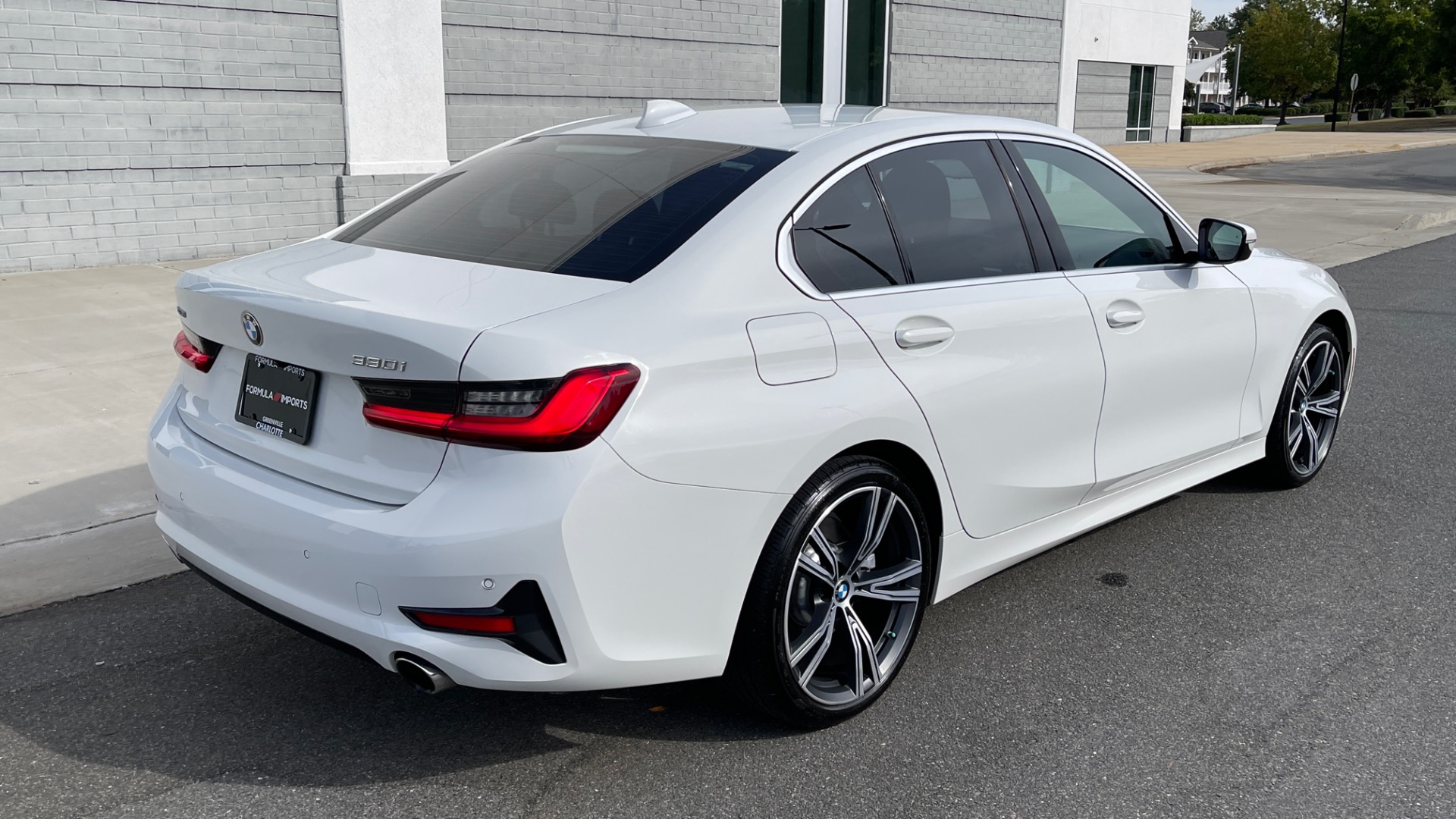 Used 2020 BMW 3 Series 330i xDrive / CONVENIENCE PACKAGE / HEATED STEERING / 19IN WHEELS / KEYLESS for sale $35,795 at Formula Imports in Charlotte NC 28227 7
