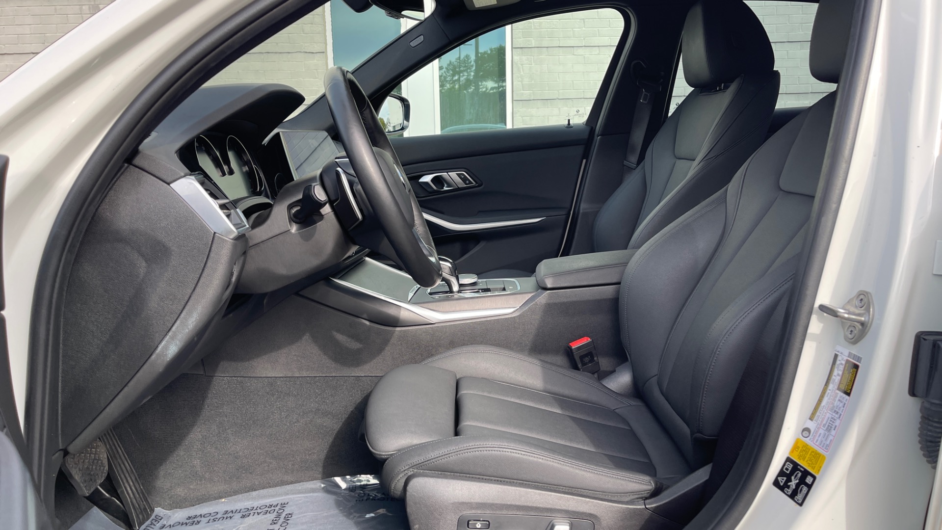 Used 2020 BMW 3 Series 330i xDrive / CONVENIENCE PACKAGE / HEATED STEERING / 19IN WHEELS / KEYLESS for sale $35,795 at Formula Imports in Charlotte NC 28227 9