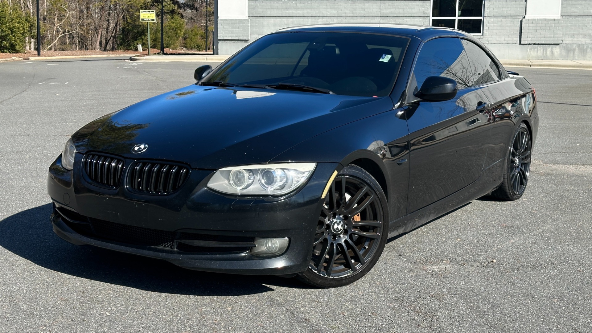 Used 2011 BMW 3 Series 335i / TURBO / HARD TOP CONVERTIBLE / LEATHER / BLACKOUT for sale Sold at Formula Imports in Charlotte NC 28227 39