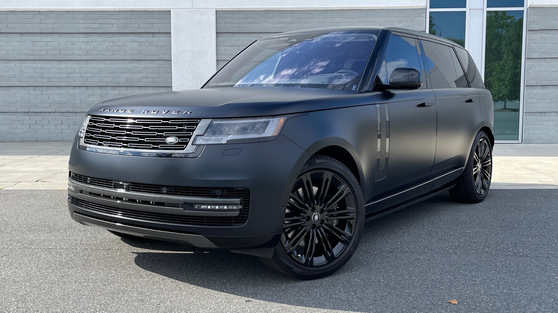 Used 2023 Land Rover Range Rover SE for sale Sold at Formula Imports in Charlotte NC 28227 1