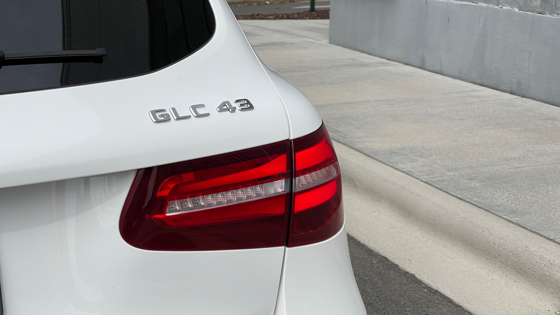 Used 2019 Mercedes-Benz GLC AMG GLC 43 / AMG BLACKOUT / 21IN WHEELS / AMG EXHAUST / EXTERIOR LIGHTING for sale Sold at Formula Imports in Charlotte NC 28227 24