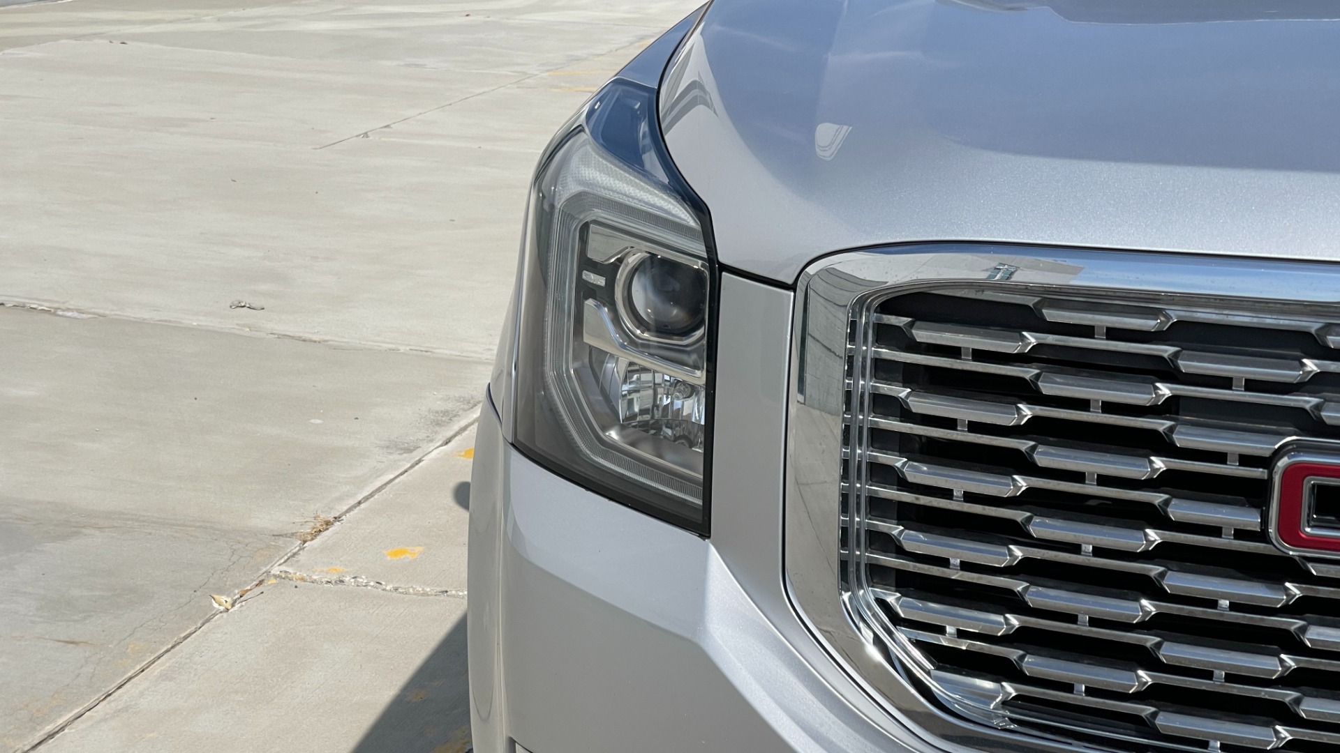 Used 2019 GMC Yukon XL DENALI / LEATHER / 4WD / CAPTAINS CHAIRS / 3 ROW SEATING for sale Sold at Formula Imports in Charlotte NC 28227 10