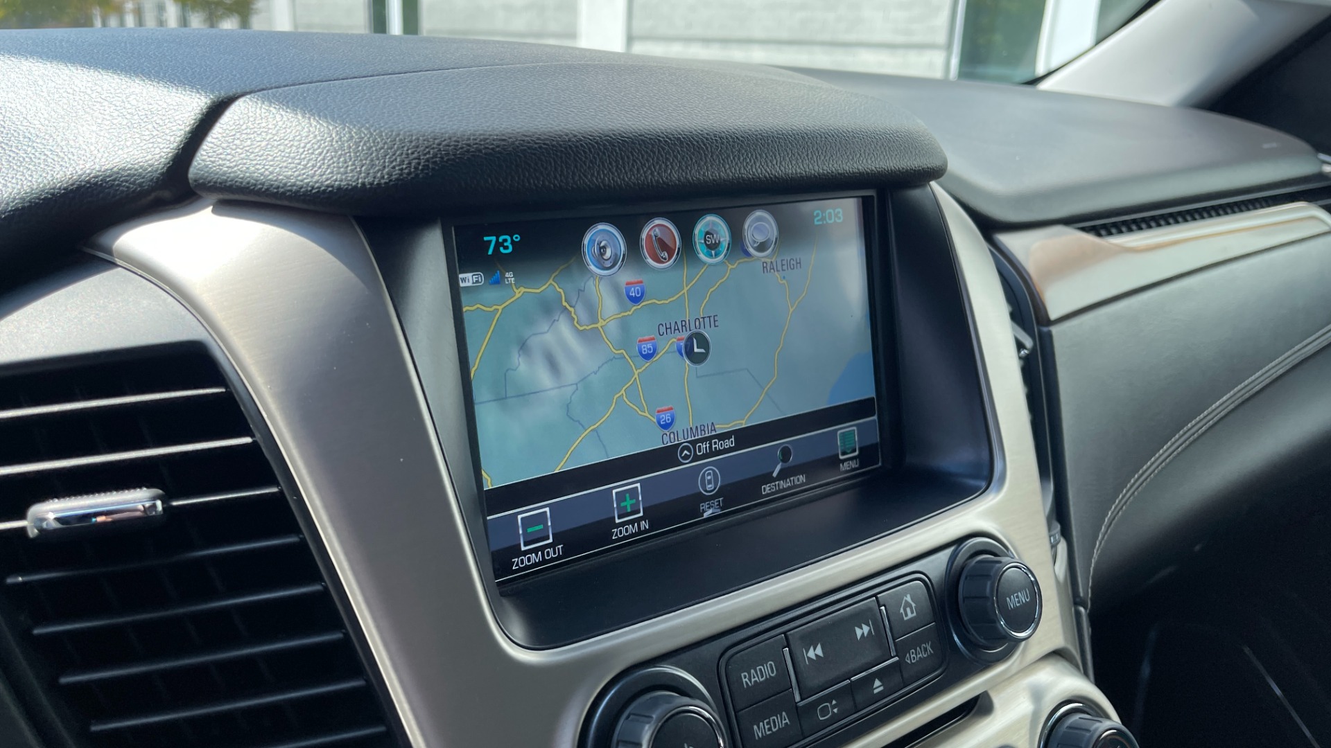 Used 2019 GMC Yukon XL DENALI / LEATHER / 4WD / CAPTAINS CHAIRS / 3 ROW SEATING for sale Sold at Formula Imports in Charlotte NC 28227 19