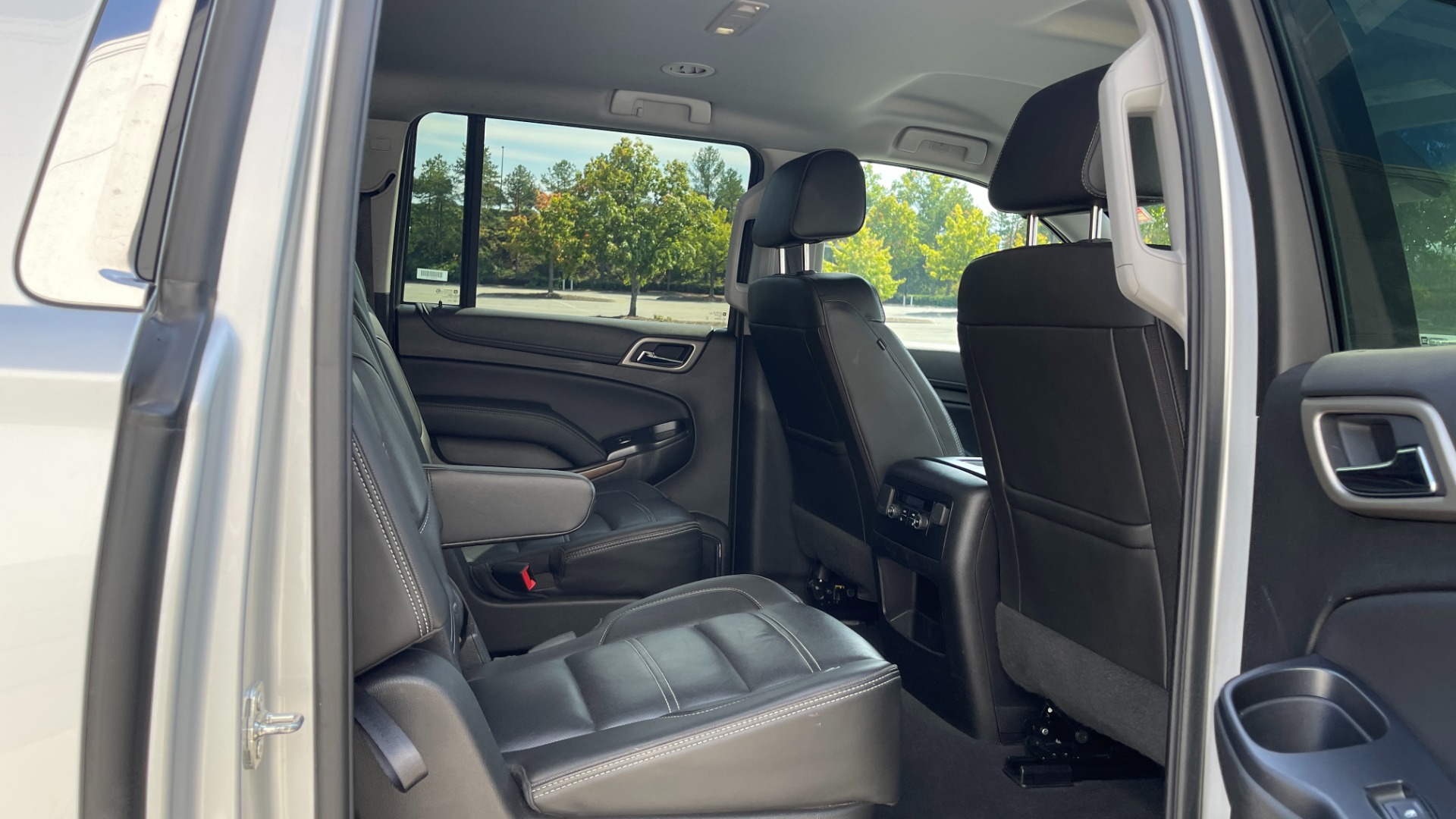 Used 2019 GMC Yukon XL DENALI / LEATHER / 4WD / CAPTAINS CHAIRS / 3 ROW SEATING for sale Sold at Formula Imports in Charlotte NC 28227 26