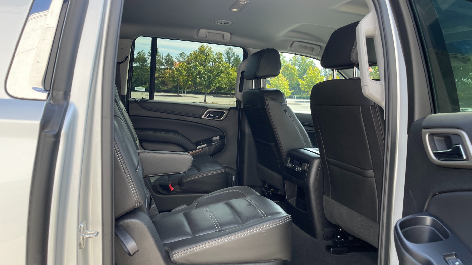 Used 2019 GMC Yukon XL DENALI / LEATHER / 4WD / CAPTAINS CHAIRS / 3 ROW SEATING for sale $55,000 at Formula Imports in Charlotte NC 28227 26