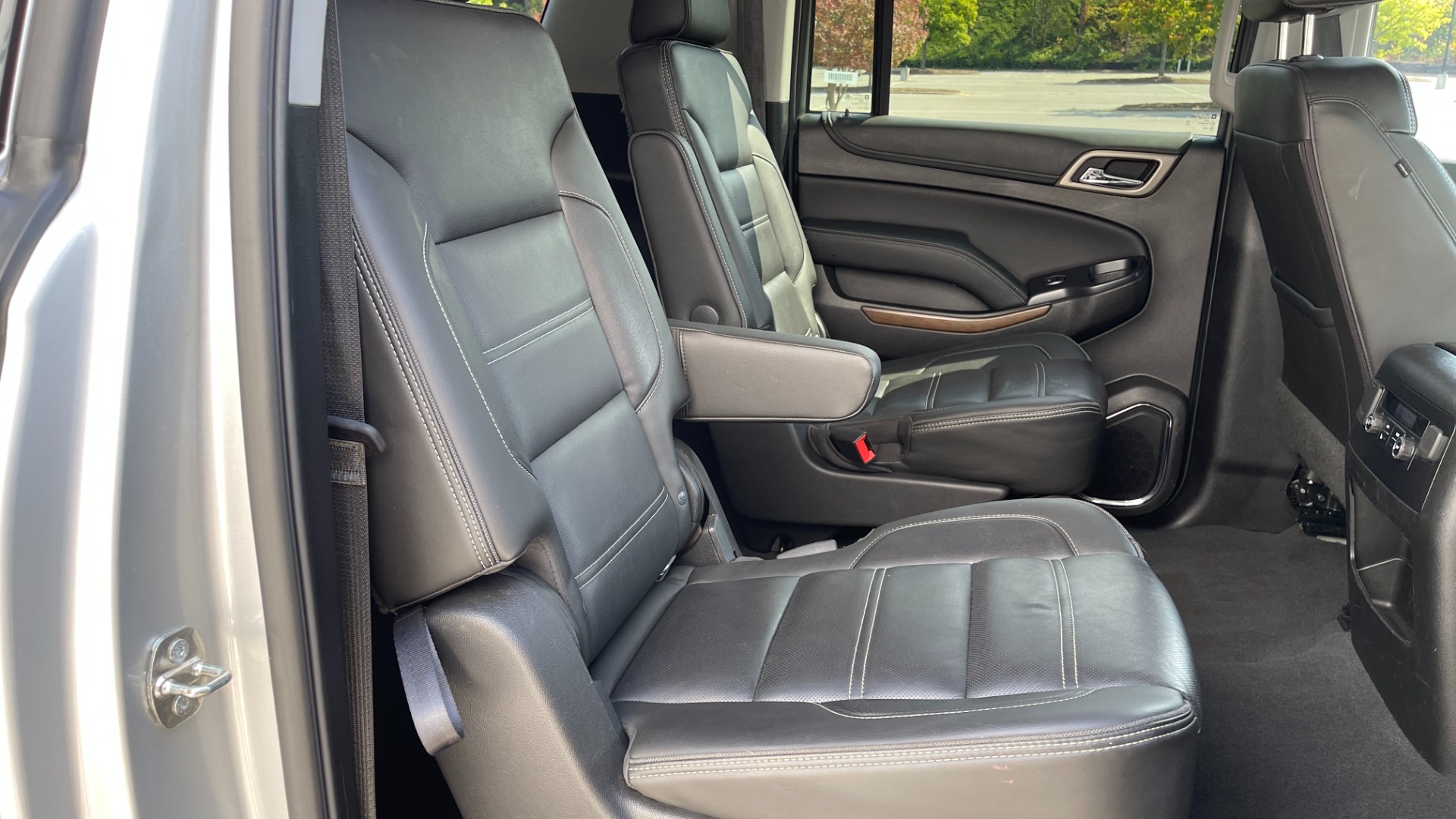 Used 2019 GMC Yukon XL DENALI / LEATHER / 4WD / CAPTAINS CHAIRS / 3 ROW SEATING for sale Sold at Formula Imports in Charlotte NC 28227 27