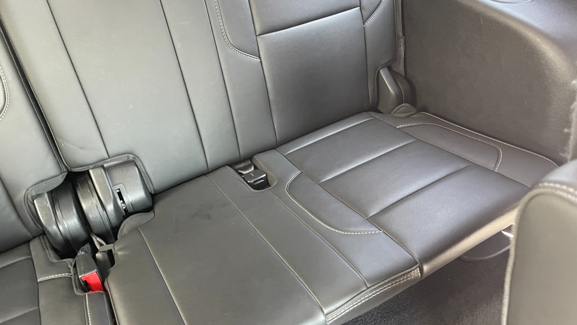 Used 2019 GMC Yukon XL DENALI / LEATHER / 4WD / CAPTAINS CHAIRS / 3 ROW SEATING for sale $55,000 at Formula Imports in Charlotte NC 28227 48