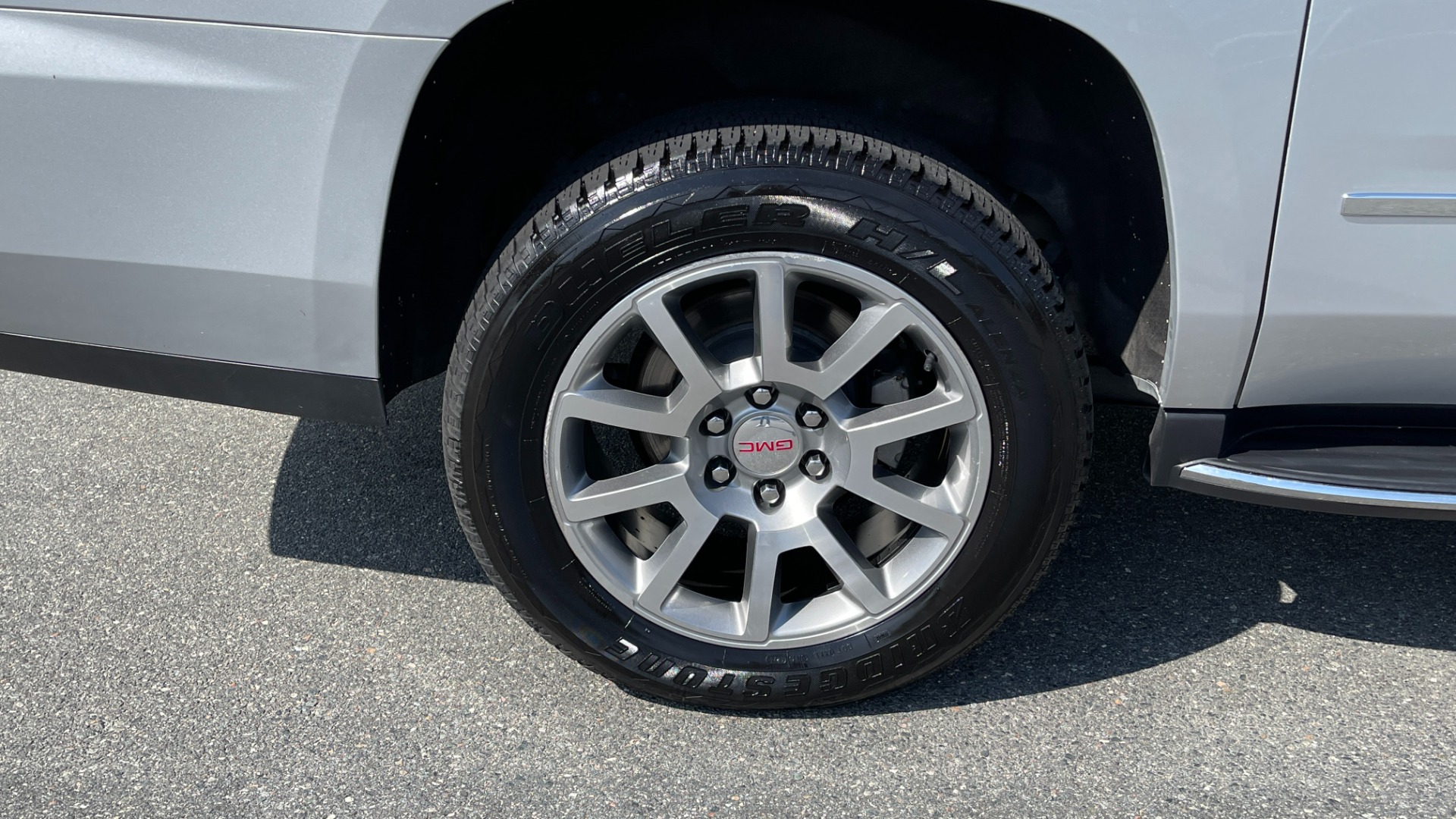 Used 2019 GMC Yukon XL DENALI / LEATHER / 4WD / CAPTAINS CHAIRS / 3 ROW SEATING for sale Sold at Formula Imports in Charlotte NC 28227 63