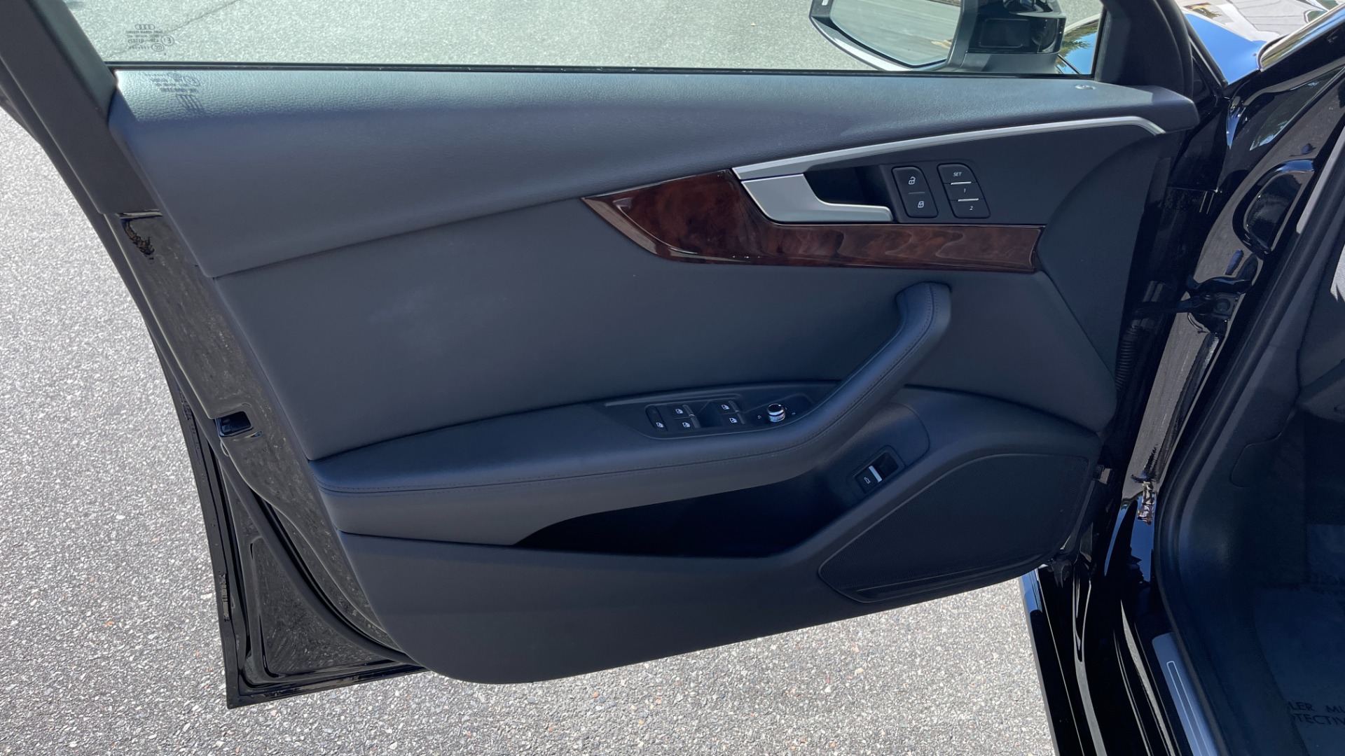 Used 2019 Audi A4 PREMIUM PLUS / COLD WEATHER / AUDI BEAM RINGS / LEATHER / QUATTRO AWD for sale Sold at Formula Imports in Charlotte NC 28227 22