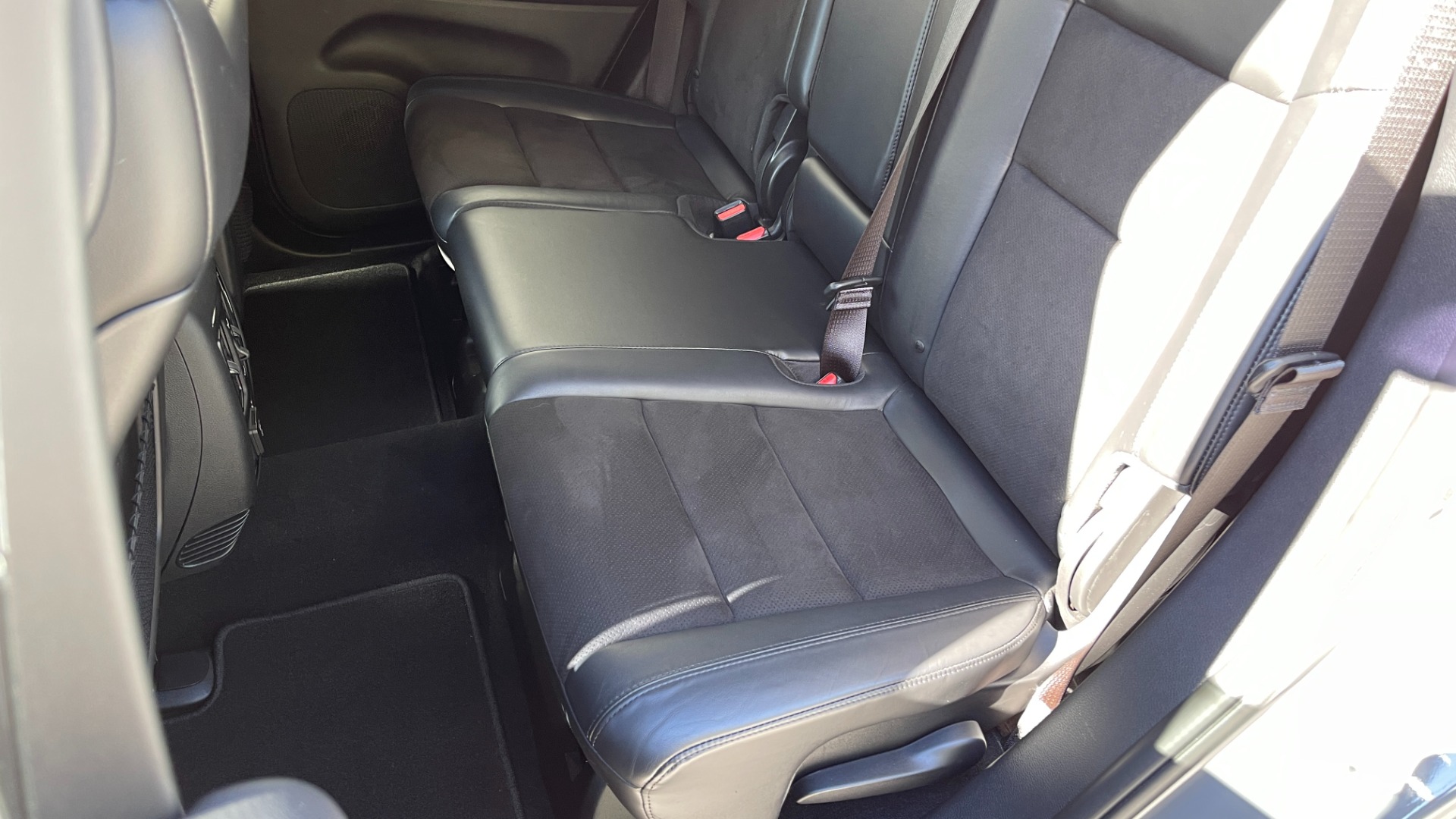 Used 2019 Jeep Grand Cherokee ALTITUDE / BLACK 20IN WHEELS / BLACK TRIM / SUNROOF / HEATED SEATS for sale Sold at Formula Imports in Charlotte NC 28227 28