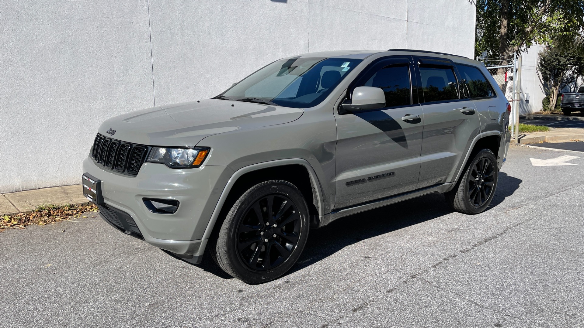 Used 2019 Jeep Grand Cherokee ALTITUDE / BLACK 20IN WHEELS / BLACK TRIM / SUNROOF / HEATED SEATS for sale $34,495 at Formula Imports in Charlotte NC 28227 6