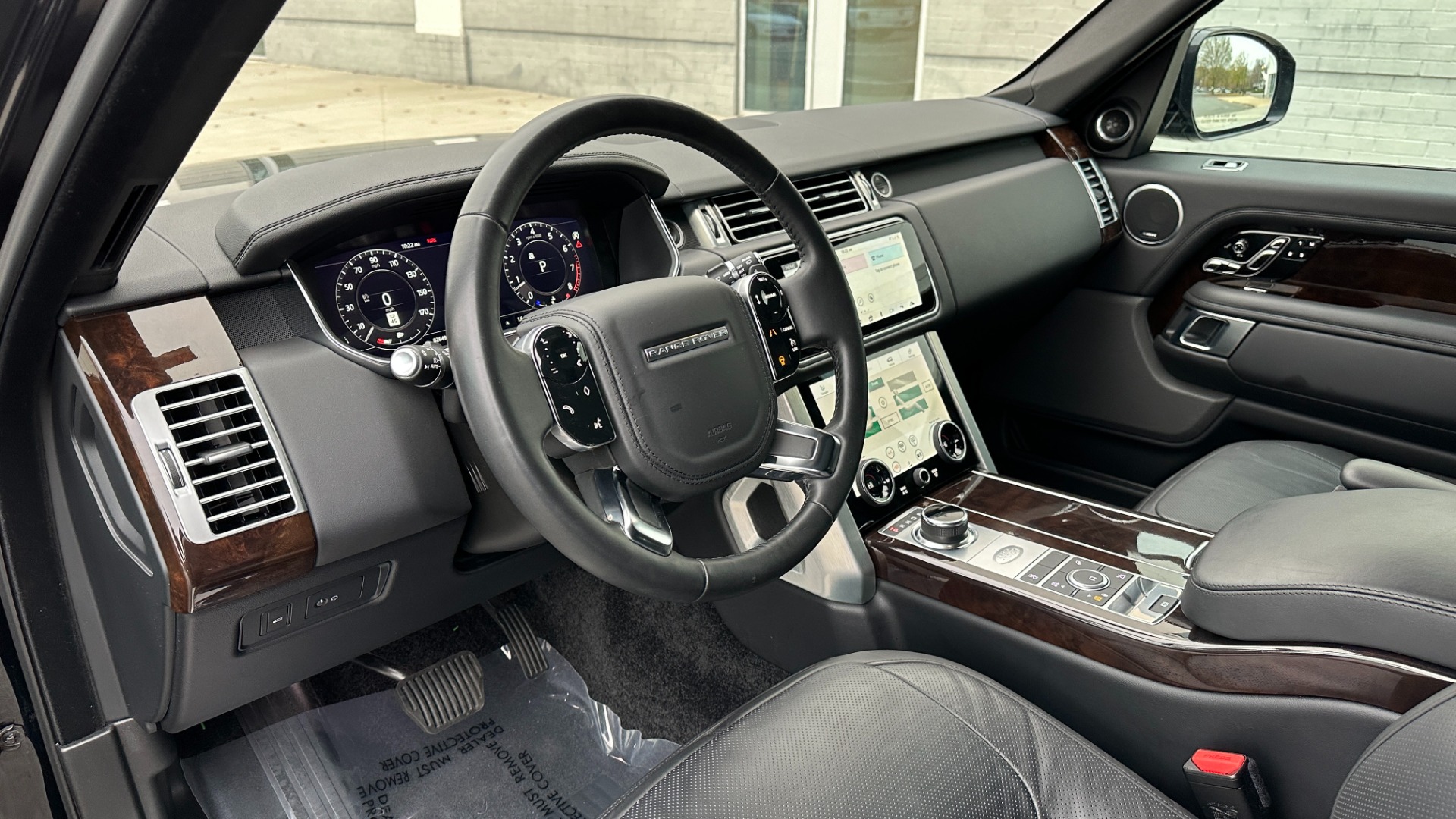 Used 2020 Land Rover Range Rover P525 HSE / DRIVE PRO PACK / ATLAS ACCENTS / 20 WAY SEATING / MERIDIAN SOUND for sale $90,995 at Formula Imports in Charlotte NC 28227 11