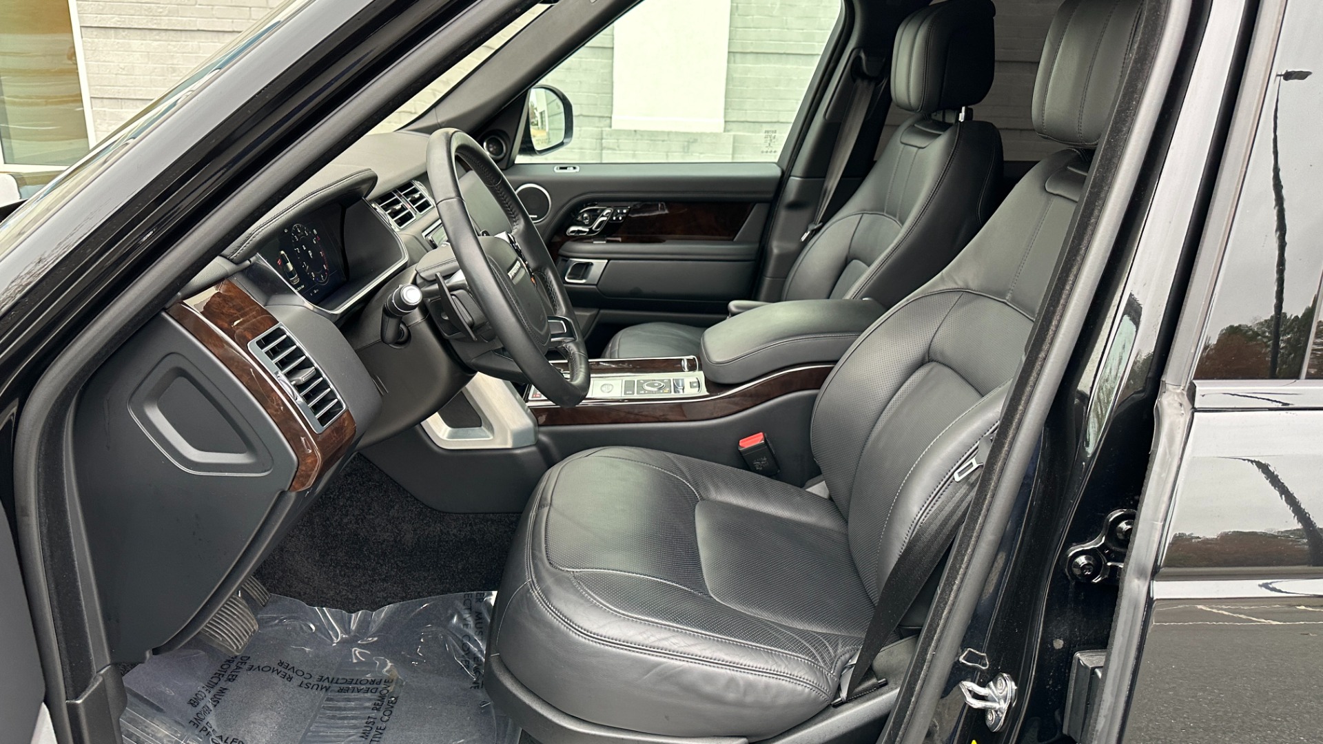 Used 2020 Land Rover Range Rover P525 HSE / DRIVE PRO PACK / 22IN WHEELS / MERIDIAN SOUND / REAR CONVENIENCE for sale $72,000 at Formula Imports in Charlotte NC 28227 12