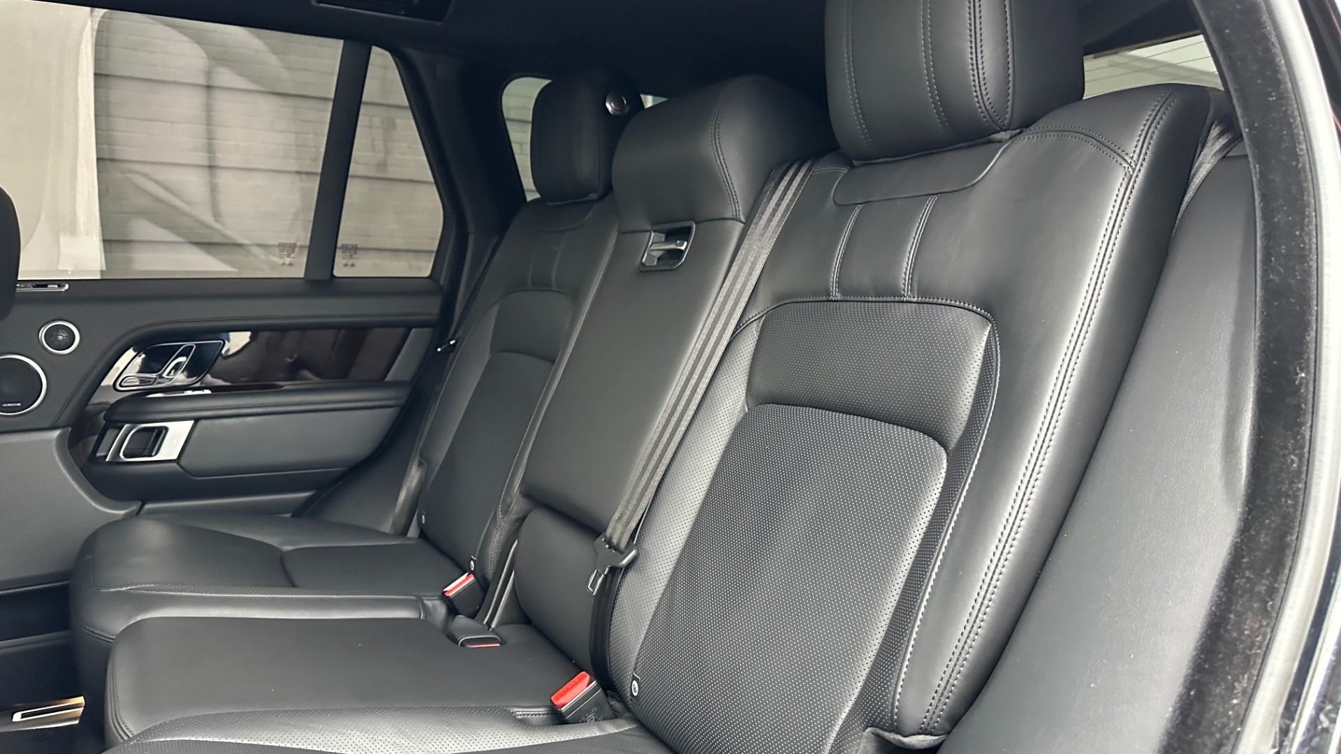 Used 2020 Land Rover Range Rover P525 HSE / DRIVE PRO PACK / 22IN WHEELS / MERIDIAN SOUND / REAR CONVENIENCE for sale $72,000 at Formula Imports in Charlotte NC 28227 16
