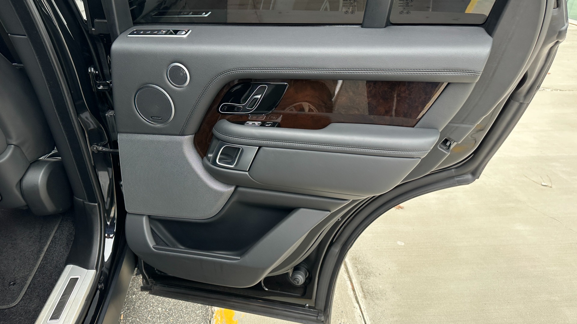 Used 2020 Land Rover Range Rover P525 HSE / DRIVE PRO PACK / 22IN WHEELS / MERIDIAN SOUND / REAR CONVENIENCE for sale $72,000 at Formula Imports in Charlotte NC 28227 19