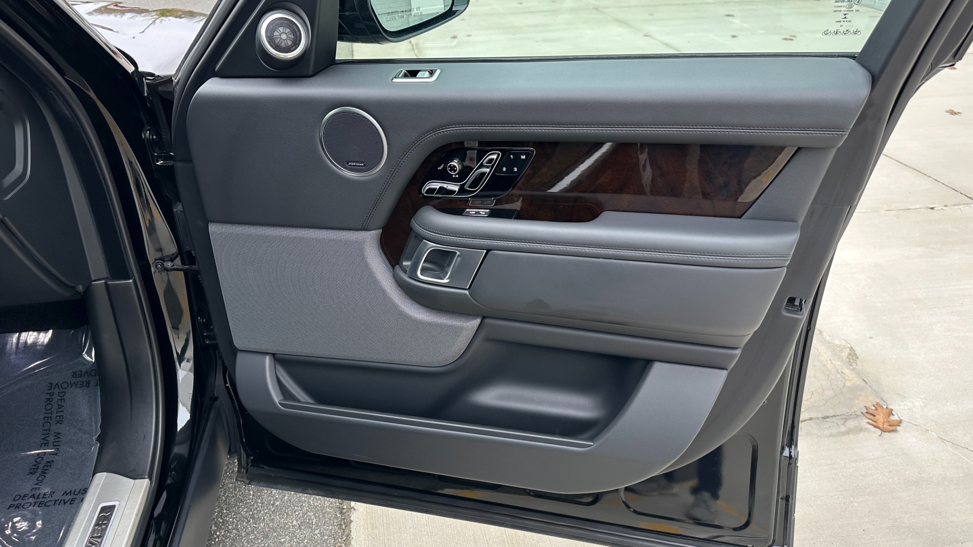 Used 2020 Land Rover Range Rover P525 HSE / DRIVE PRO PACK / ATLAS ACCENTS / 20 WAY SEATING / MERIDIAN SOUND for sale $90,995 at Formula Imports in Charlotte NC 28227 23
