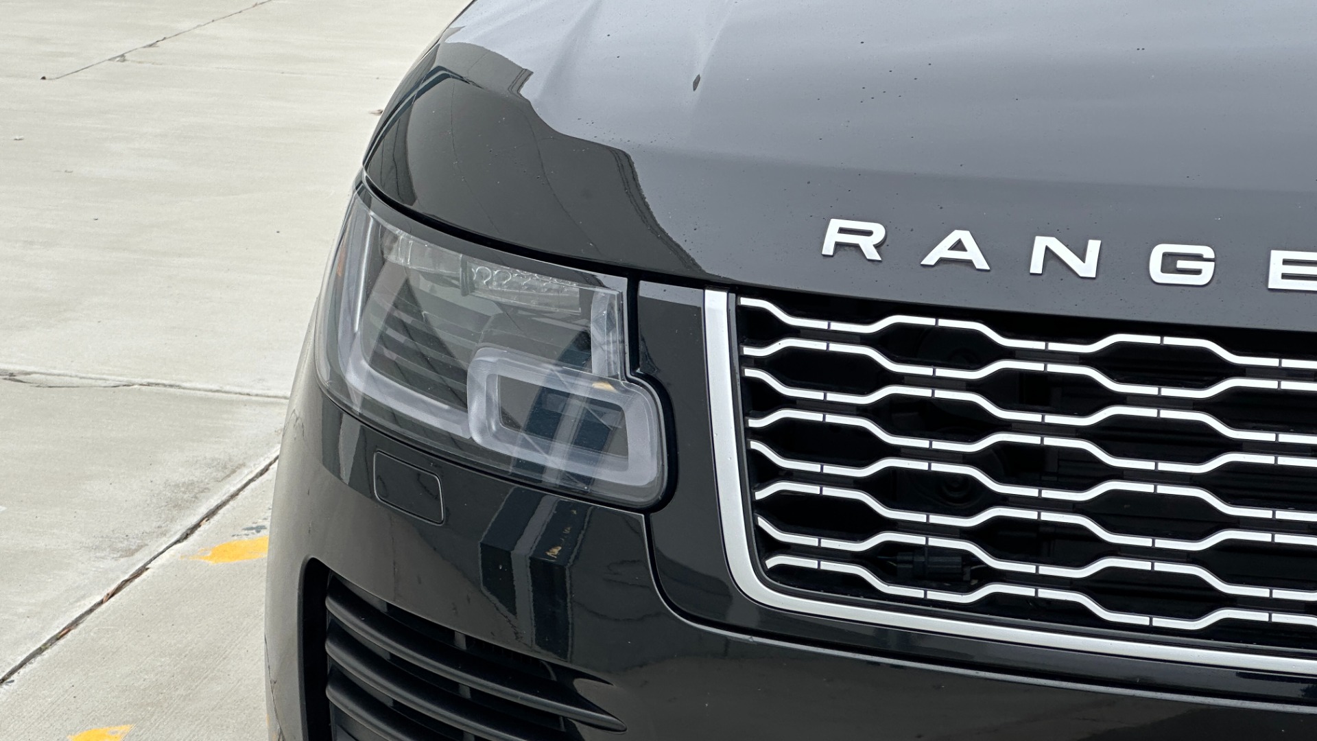 Used 2020 Land Rover Range Rover P525 HSE / DRIVE PRO PACK / ATLAS ACCENTS / 20 WAY SEATING / MERIDIAN SOUND for sale $90,995 at Formula Imports in Charlotte NC 28227 34