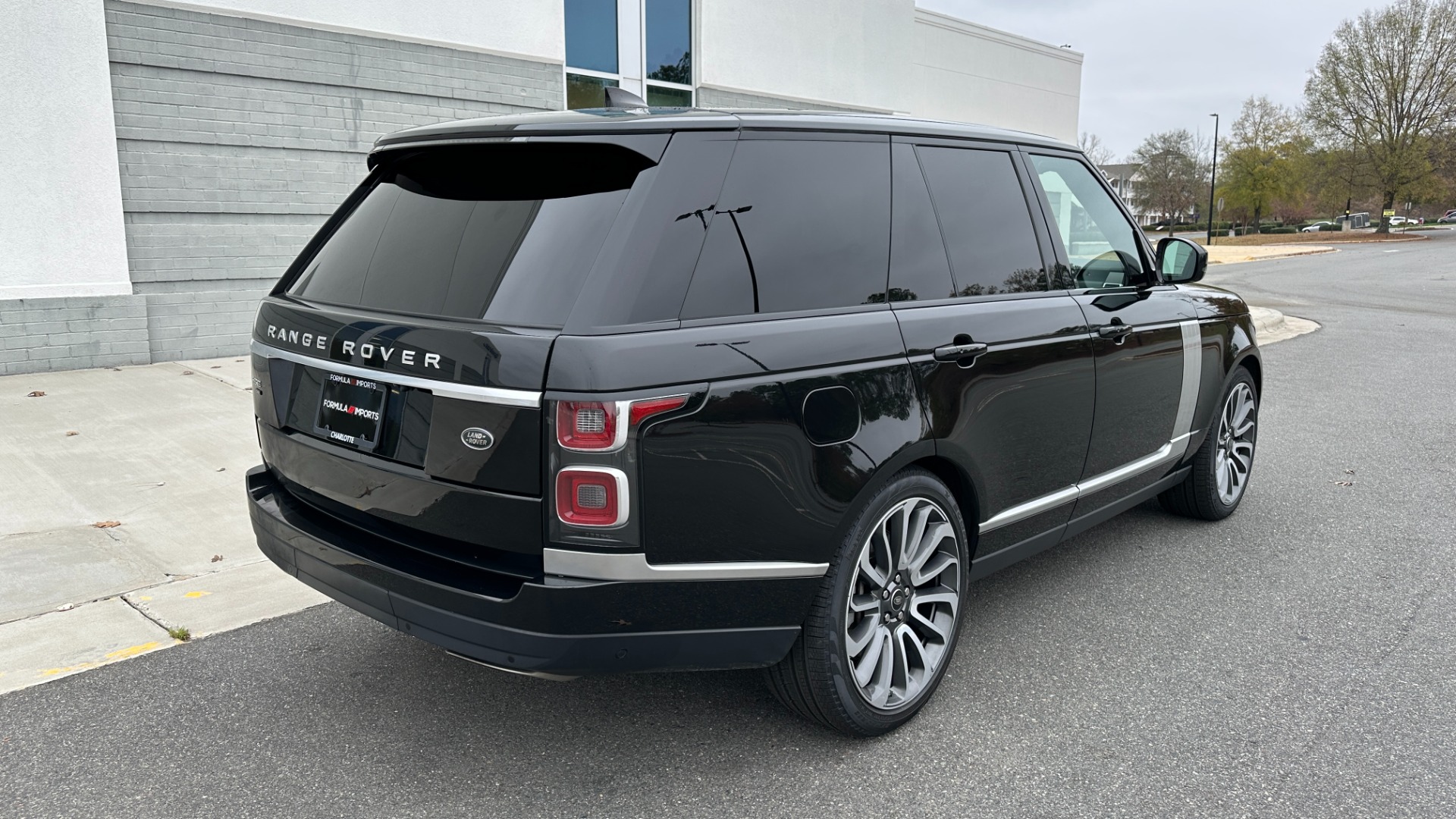 Used 2020 Land Rover Range Rover P525 HSE / DRIVE PRO PACK / 22IN WHEELS / MERIDIAN SOUND / REAR CONVENIENCE for sale $72,000 at Formula Imports in Charlotte NC 28227 7