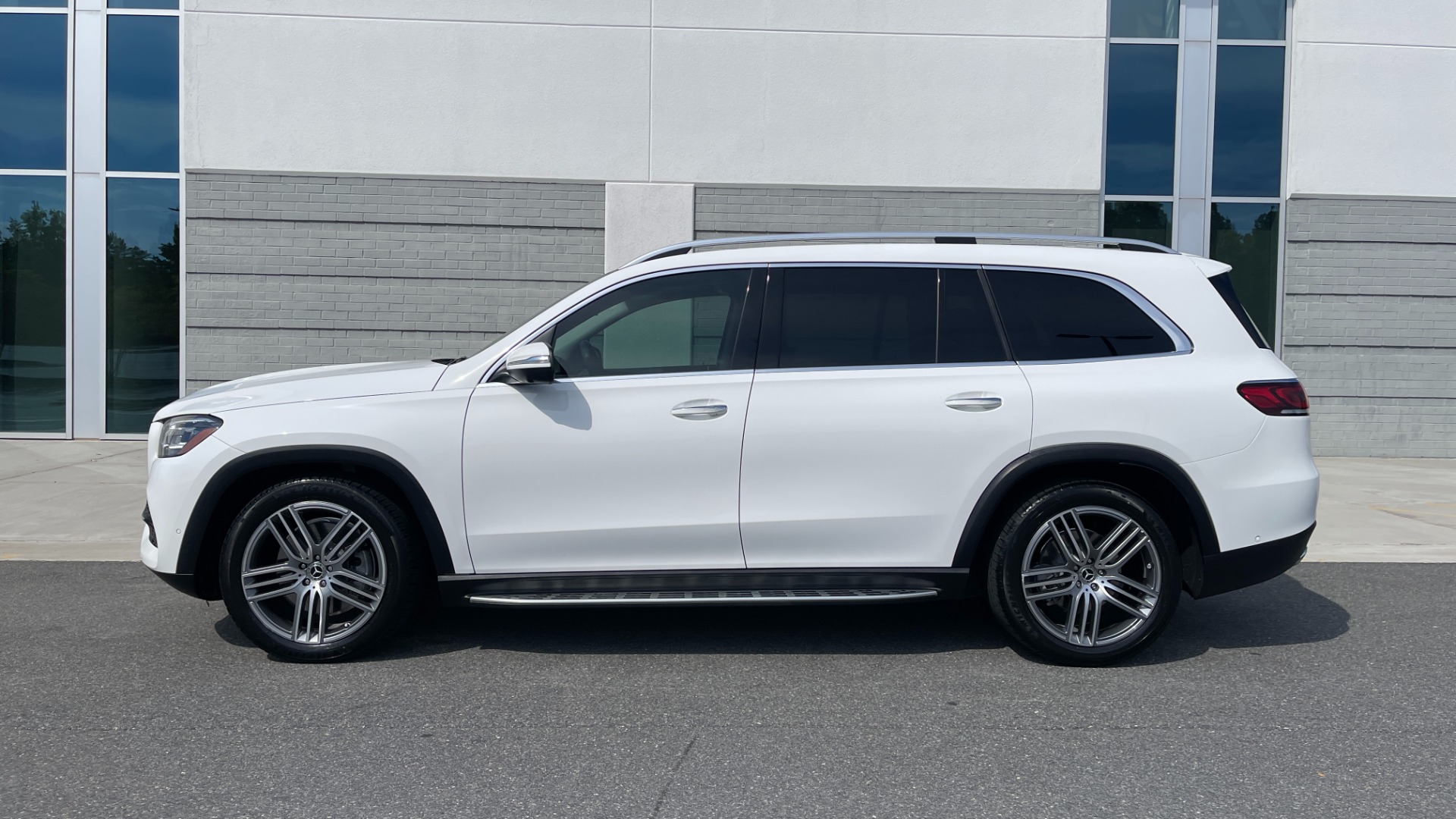 Used 2020 Mercedes-Benz GLS GLS 450 / 3 ROW / CAPTAINS CHAIRS / MASSAGE / NAV / HEADS UP DISPLAY for sale Sold at Formula Imports in Charlotte NC 28227 3