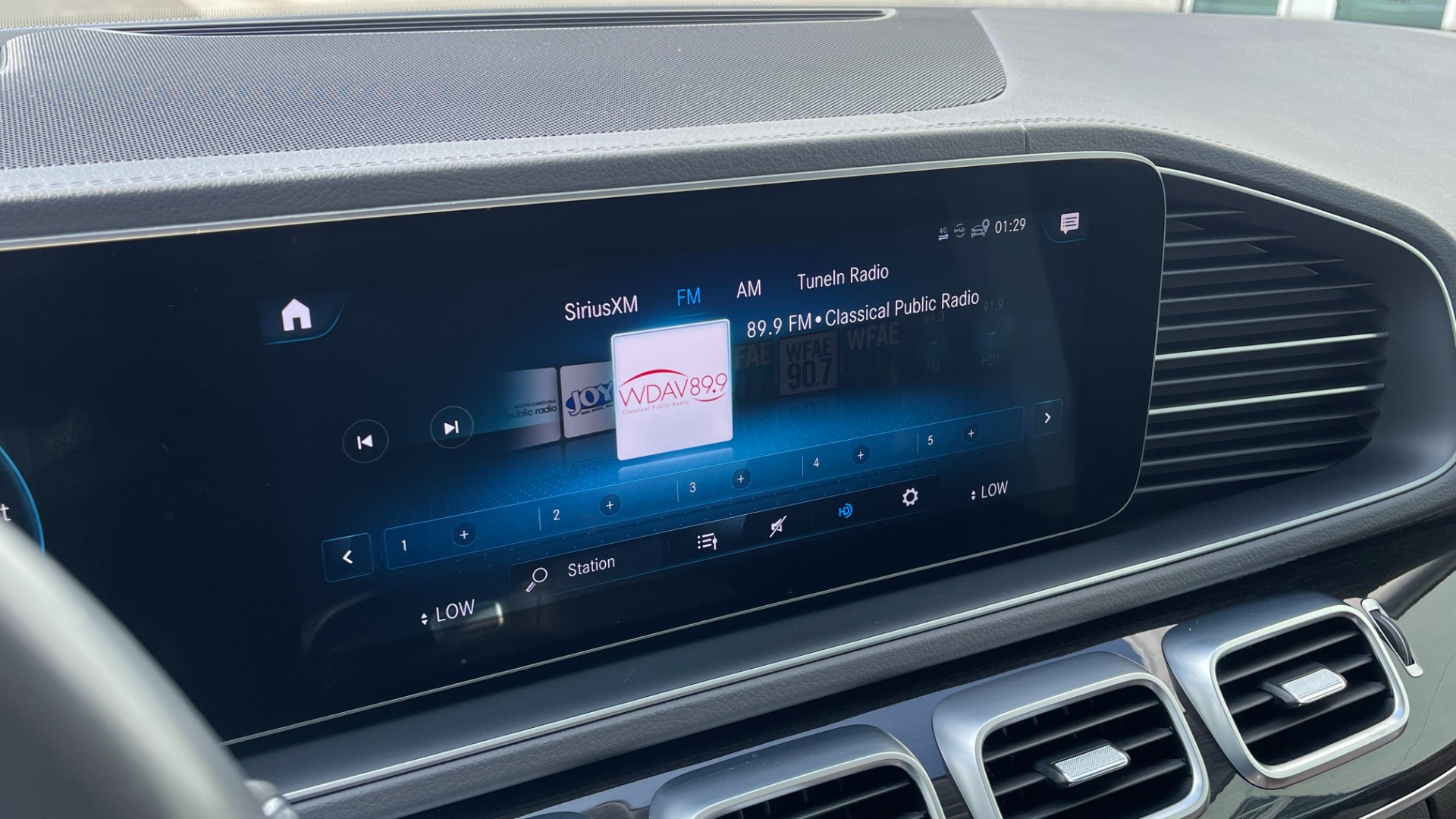Used 2020 Mercedes-Benz GLS GLS 450 / 3 ROW / CAPTAINS CHAIRS / MASSAGE / NAV / HEADS UP DISPLAY for sale $69,999 at Formula Imports in Charlotte NC 28227 31