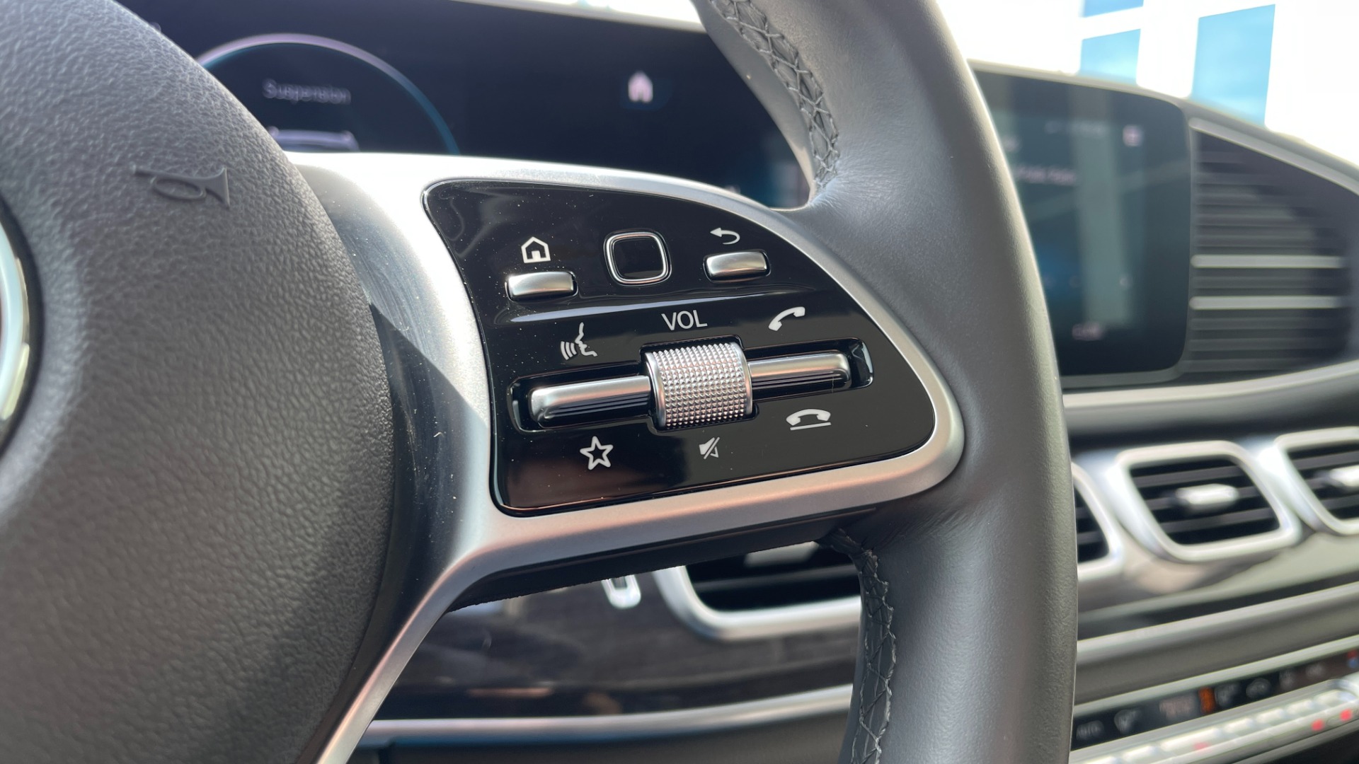 Used 2020 Mercedes-Benz GLS GLS 450 / 3 ROW / CAPTAINS CHAIRS / MASSAGE / NAV / HEADS UP DISPLAY for sale Sold at Formula Imports in Charlotte NC 28227 33