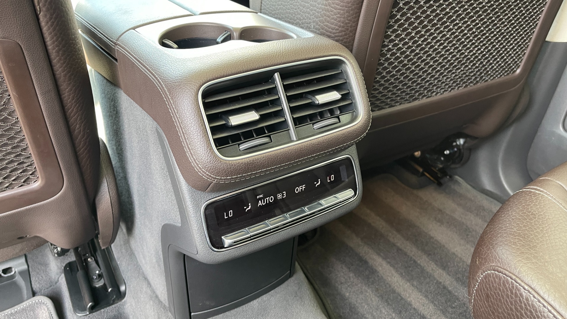Used 2020 Mercedes-Benz GLS GLS 450 / 3 ROW / CAPTAINS CHAIRS / MASSAGE / NAV / HEADS UP DISPLAY for sale Sold at Formula Imports in Charlotte NC 28227 40