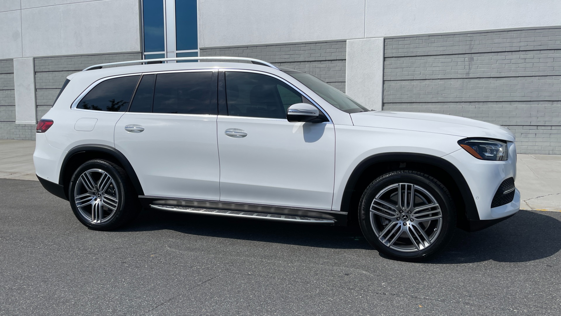 Used 2020 Mercedes-Benz GLS GLS 450 / 3 ROW / CAPTAINS CHAIRS / MASSAGE / NAV / HEADS UP DISPLAY for sale Sold at Formula Imports in Charlotte NC 28227 5
