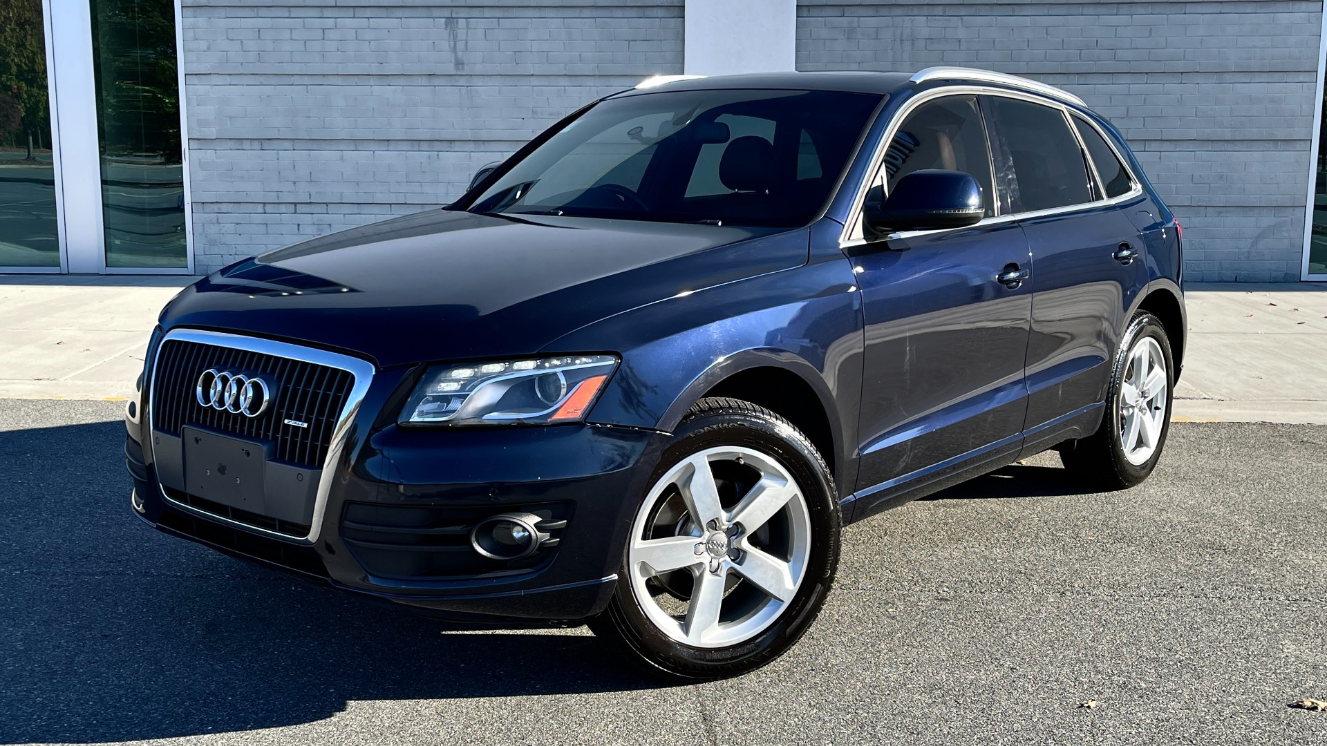 Used 2011 Audi Q5 2.0T PREMIUM PLUS / BANG OLUFSEN SOUND / MMI NAVIGATION / PREMIUM PLUS for sale Sold at Formula Imports in Charlotte NC 28227 1