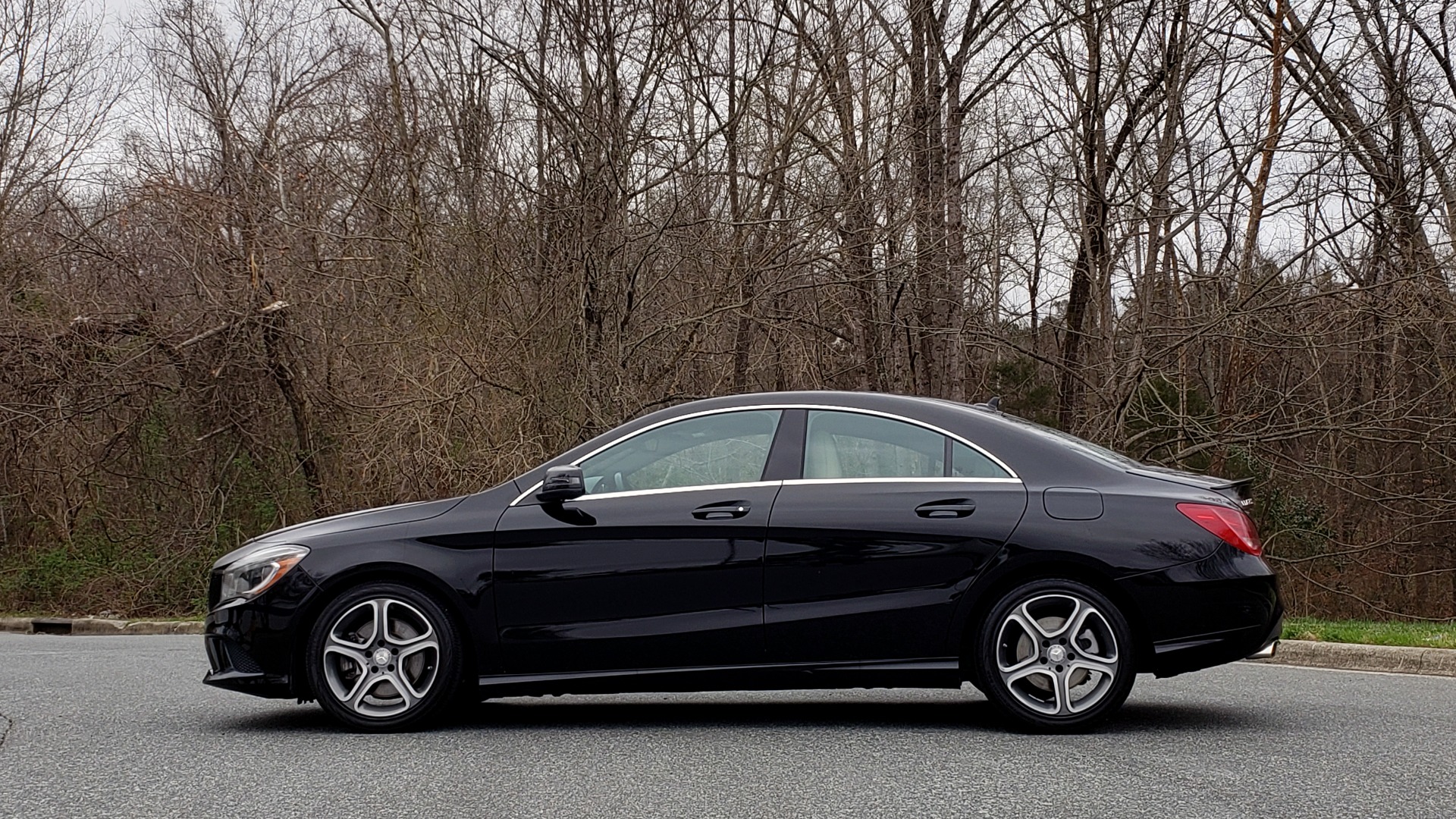 Used 2014 Mercedes-Benz CLA-Class CLA 250 PREM / MULTIMEDIA / NAV / PANO-ROOF / REARVIEW for sale Sold at Formula Imports in Charlotte NC 28227 2