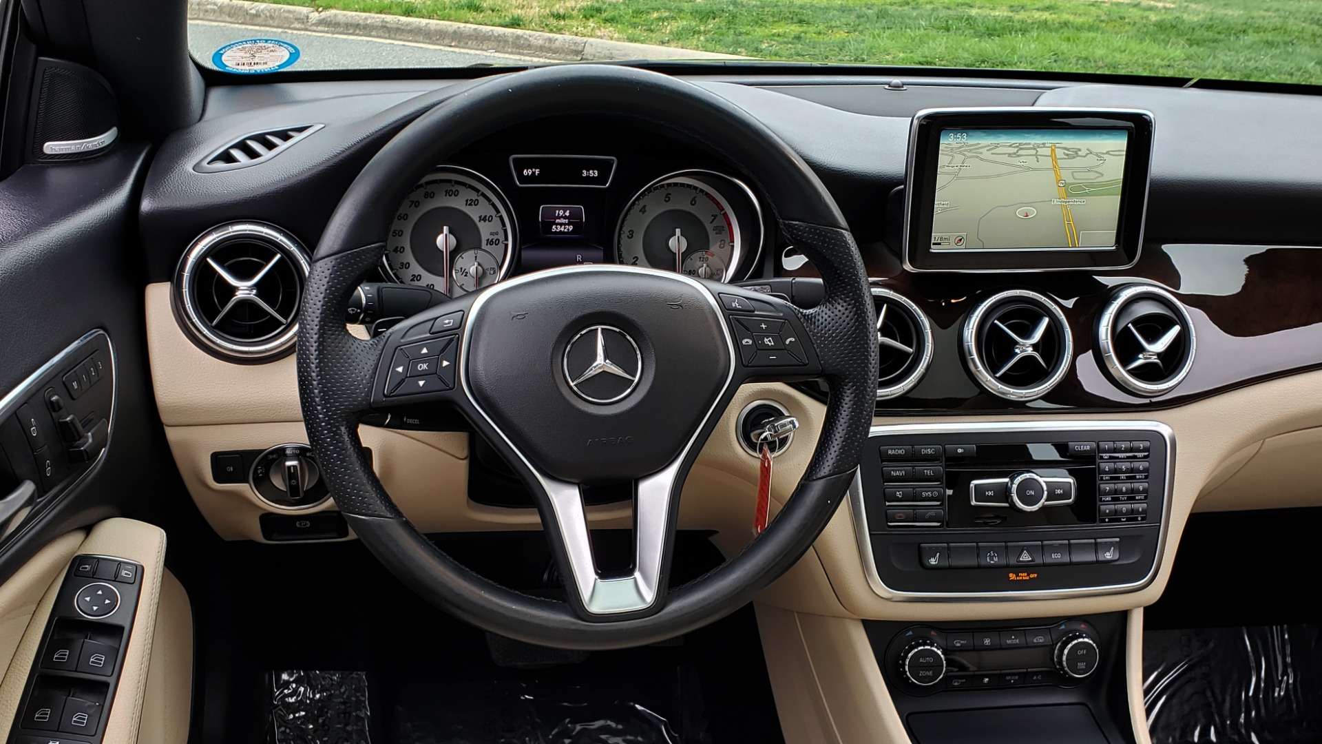 Used 2014 Mercedes-Benz CLA-Class CLA 250 PREM / MULTIMEDIA / NAV / PANO-ROOF / REARVIEW for sale Sold at Formula Imports in Charlotte NC 28227 35