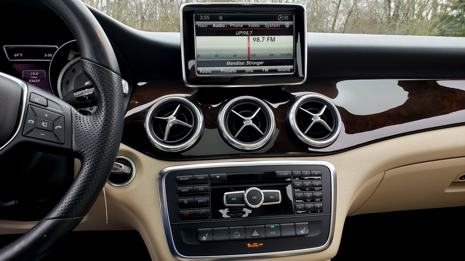 Used 2014 Mercedes-Benz CLA-Class CLA 250 PREM / MULTIMEDIA / NAV / PANO-ROOF / REARVIEW for sale Sold at Formula Imports in Charlotte NC 28227 39