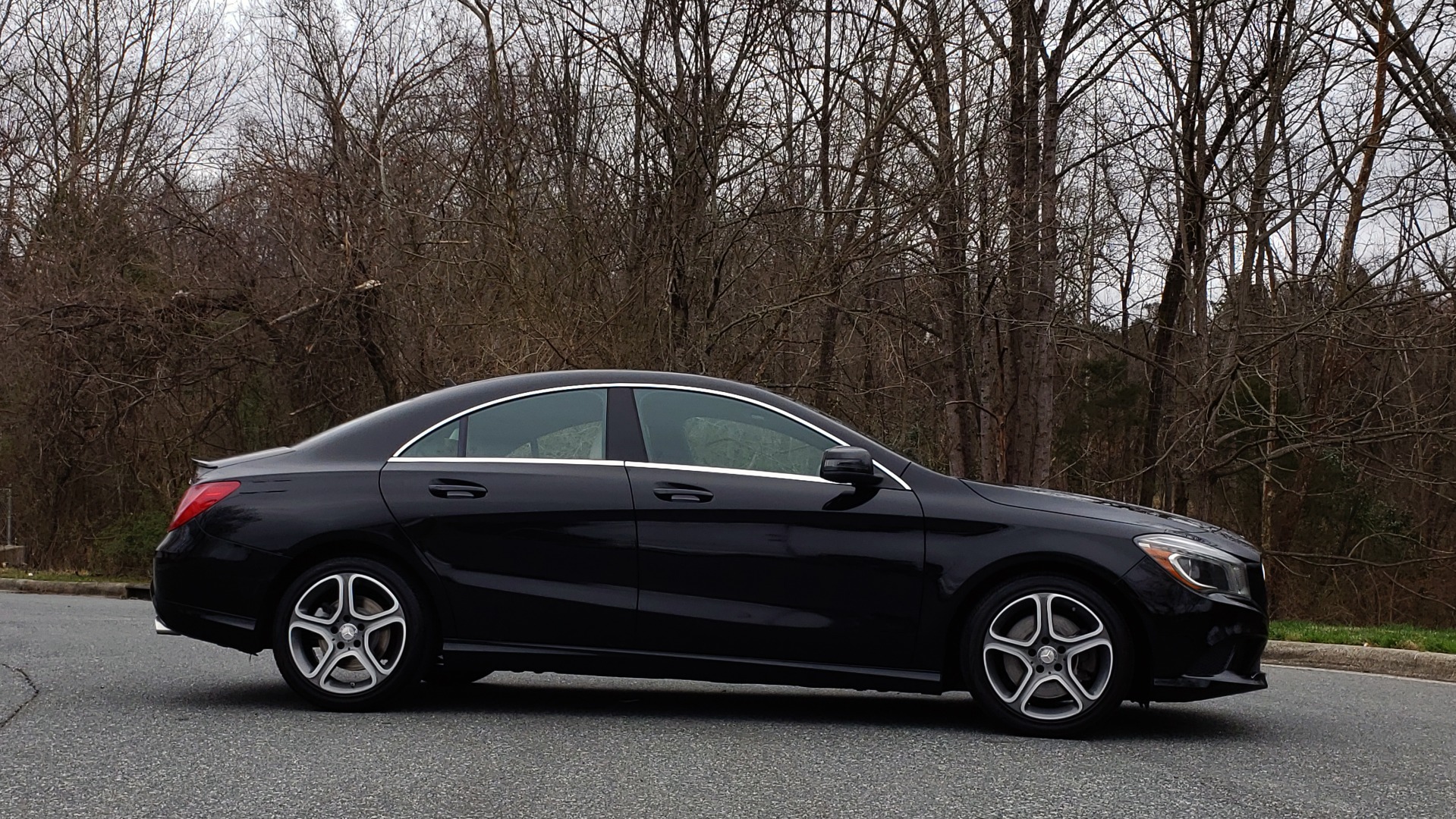 Used 2014 Mercedes-Benz CLA-Class CLA 250 PREM / MULTIMEDIA / NAV / PANO-ROOF / REARVIEW for sale Sold at Formula Imports in Charlotte NC 28227 5