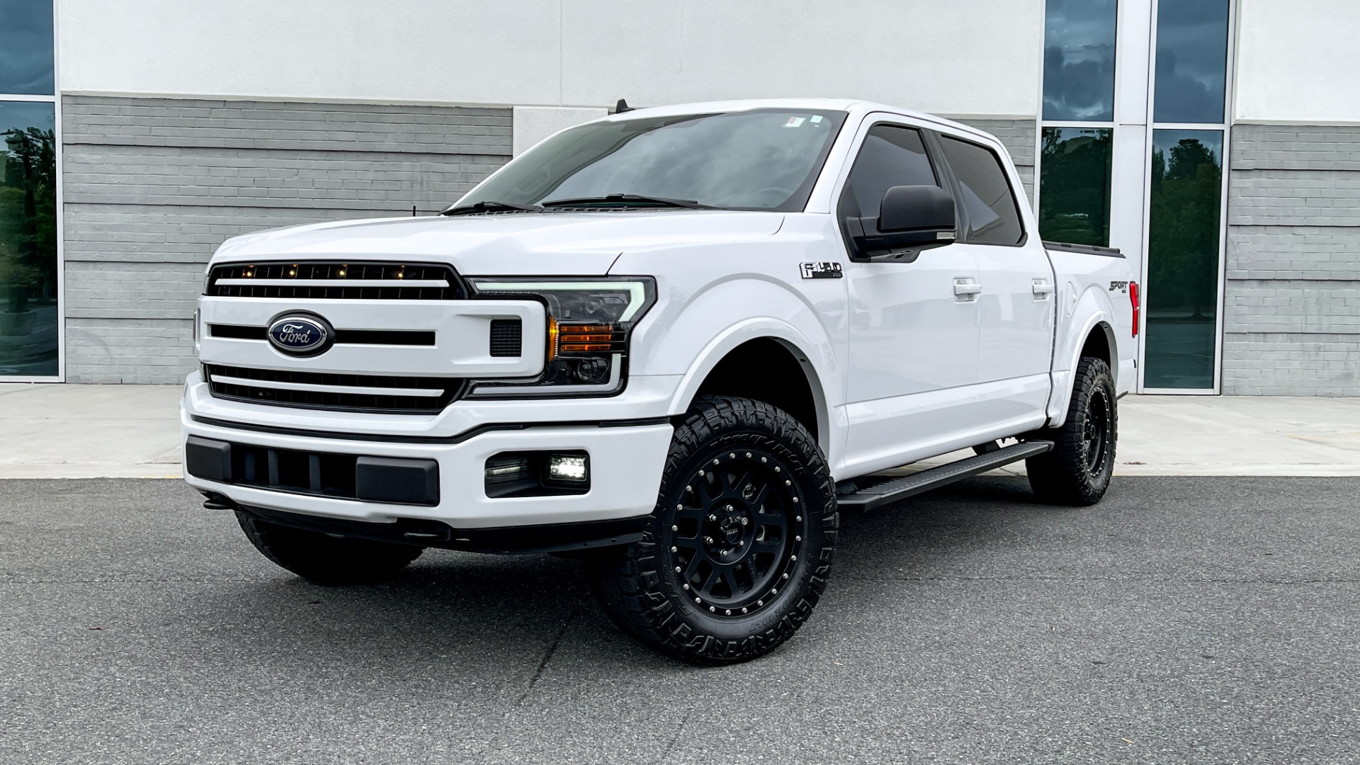 Used 2020 Ford F-150 XLT / METHOD WHEELS / LEVELING KIT / BED COVER / SPORT / NAV / 4WD for sale Sold at Formula Imports in Charlotte NC 28227 1
