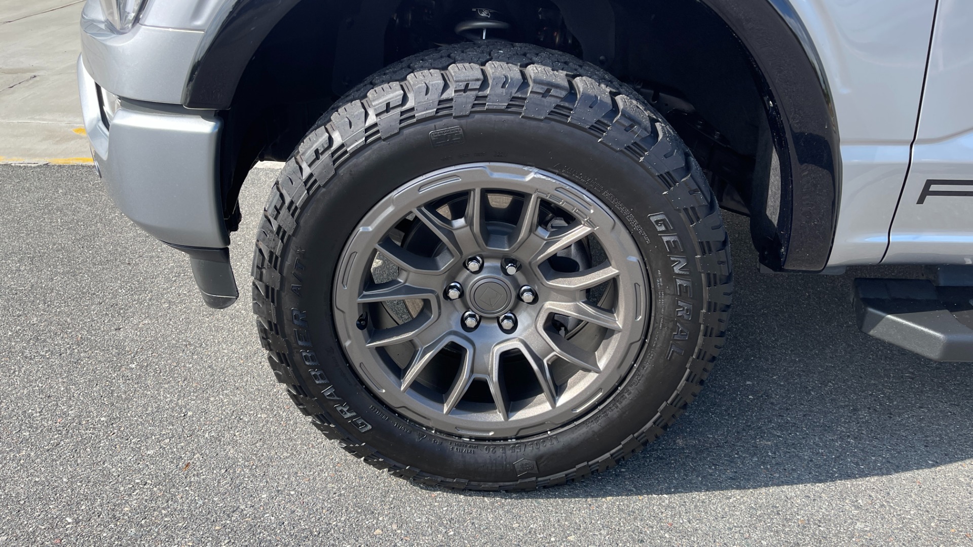 Used 2021 Ford F-150 ROUSH / 5.0 V8 / LEATHER / ACTIVE EXHAUST / FOX SHOCKS / CONSOLE SAFE for sale $69,985 at Formula Imports in Charlotte NC 28227 59