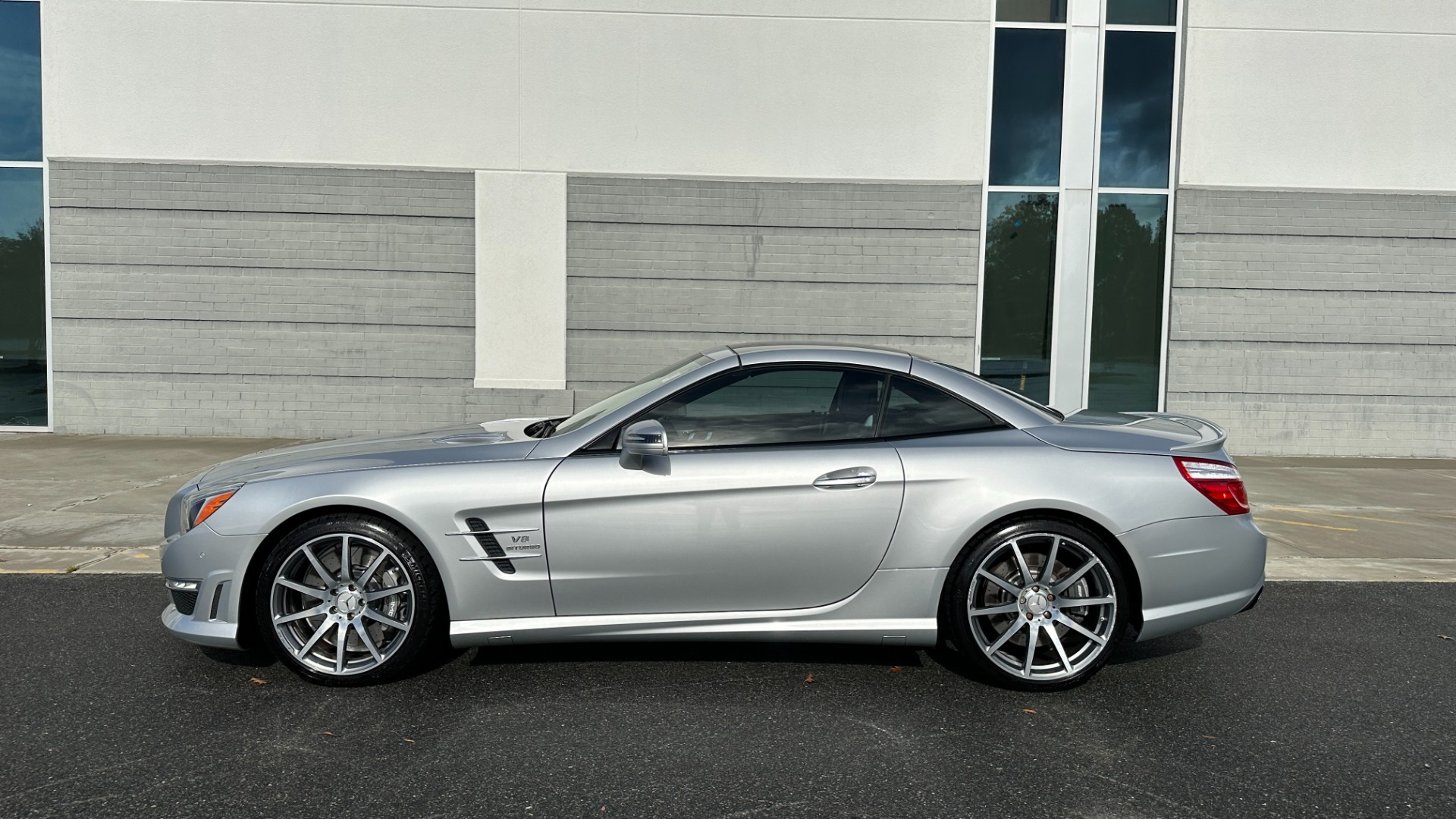 Used 2013 Mercedes-Benz SL-Class SL 63 AMG / PREMIUM 1 PACKAGE / TWIN TURBO / HARD TOP CONVERTIBLE / DRIVER  for sale $57,695 at Formula Imports in Charlotte NC 28227 4
