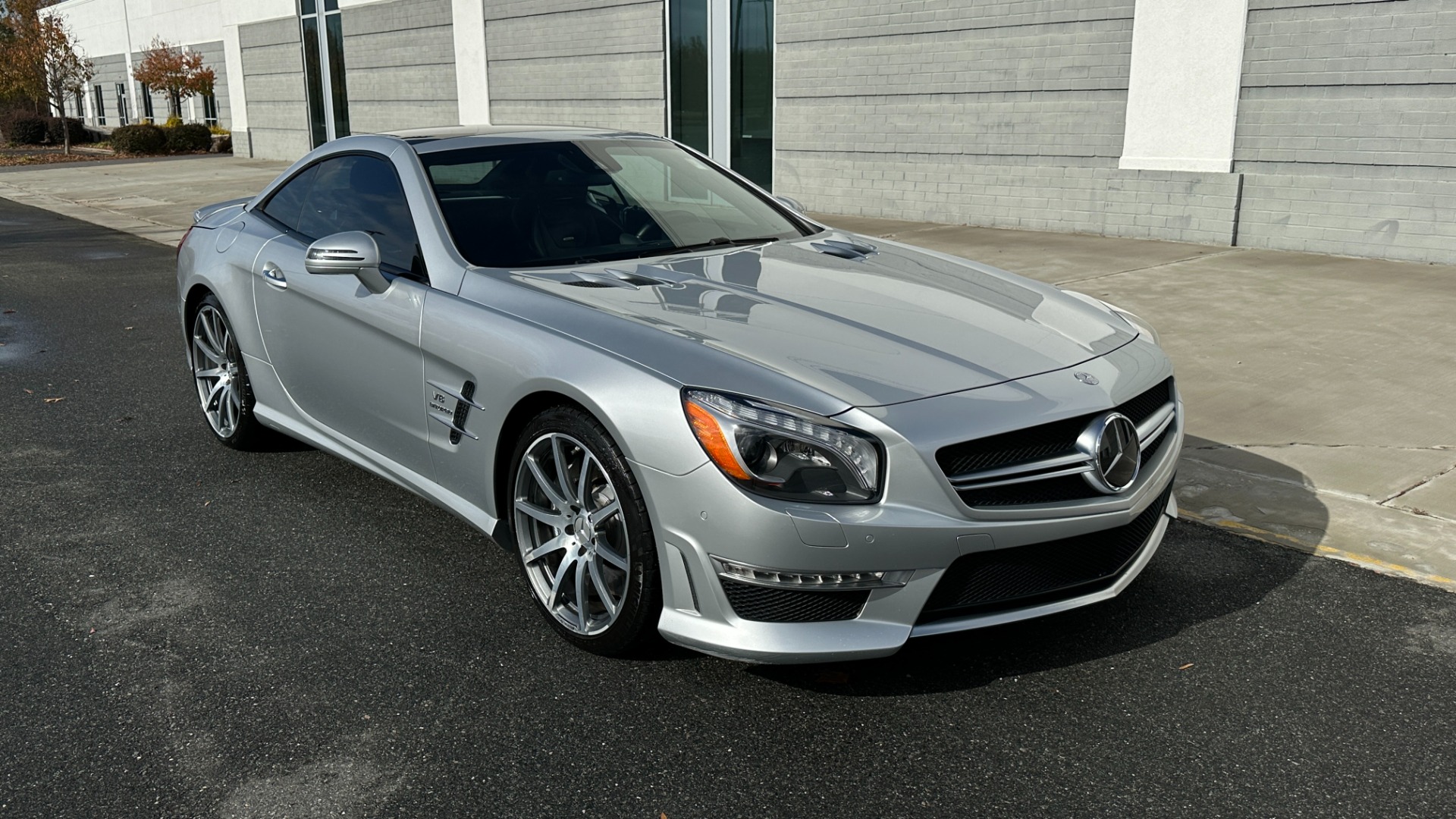 Used 2013 Mercedes-Benz SL-Class SL 63 AMG / PREMIUM 1 PACKAGE / TWIN TURBO / HARD TOP CONVERTIBLE / DRIVER  for sale $57,695 at Formula Imports in Charlotte NC 28227 6