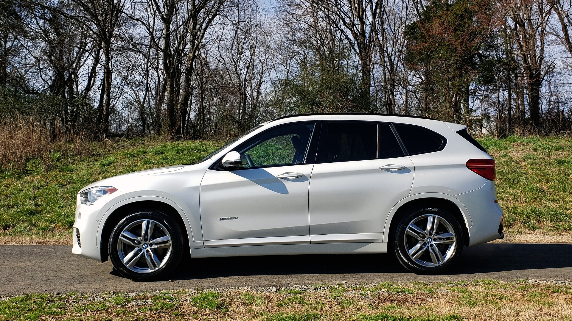 Used 2017 BMW X1 XDRIVE28I M-SPORT / PREMIUM / TECH / CLD WTHR / DRVR ASST for sale Sold at Formula Imports in Charlotte NC 28227 2