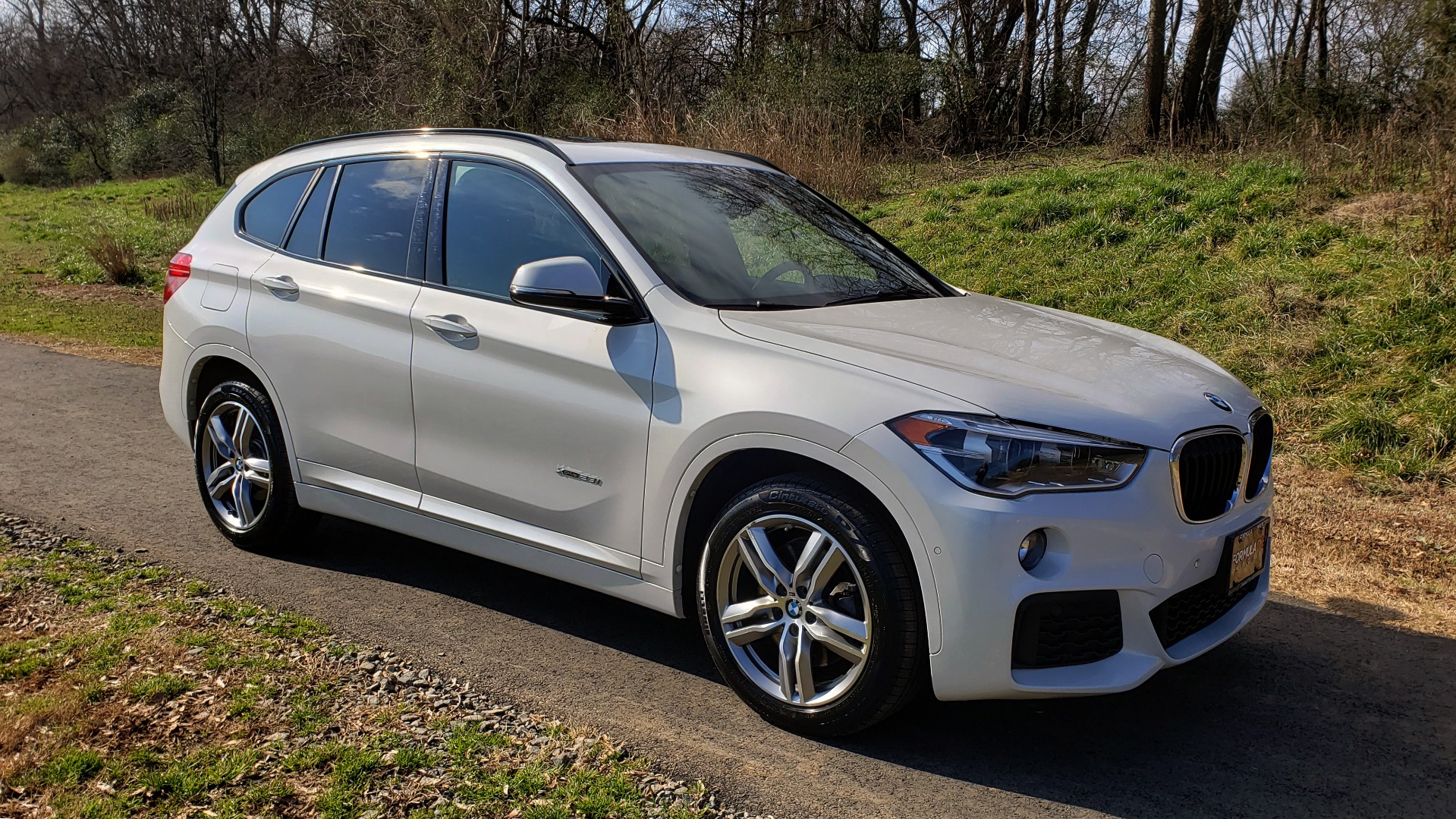 Used 2017 BMW X1 XDRIVE28I M-SPORT / PREMIUM / TECH / CLD WTHR / DRVR ASST for sale Sold at Formula Imports in Charlotte NC 28227 4