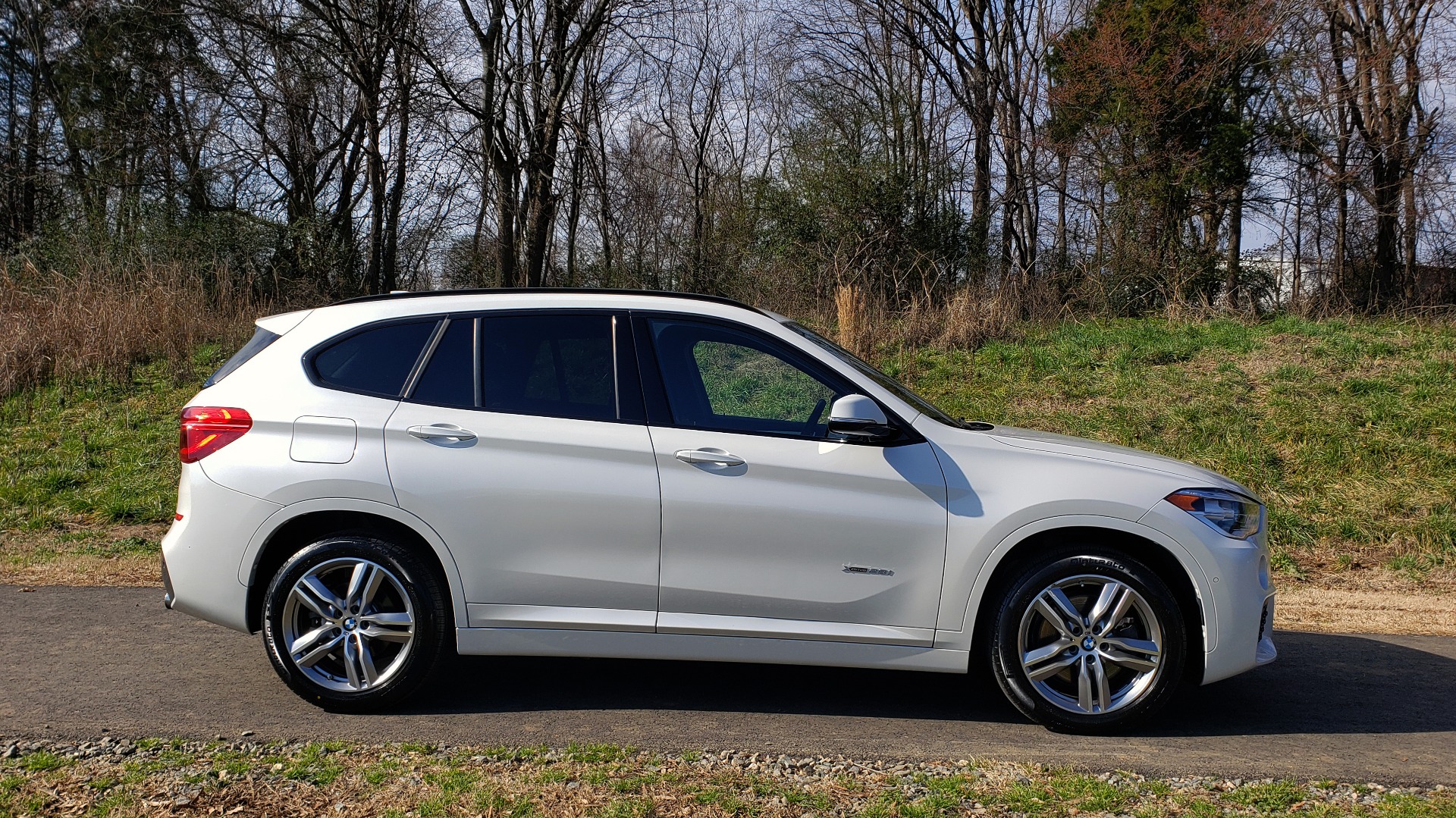 Used 2017 BMW X1 XDRIVE28I M-SPORT / PREMIUM / TECH / CLD WTHR / DRVR ASST for sale Sold at Formula Imports in Charlotte NC 28227 5