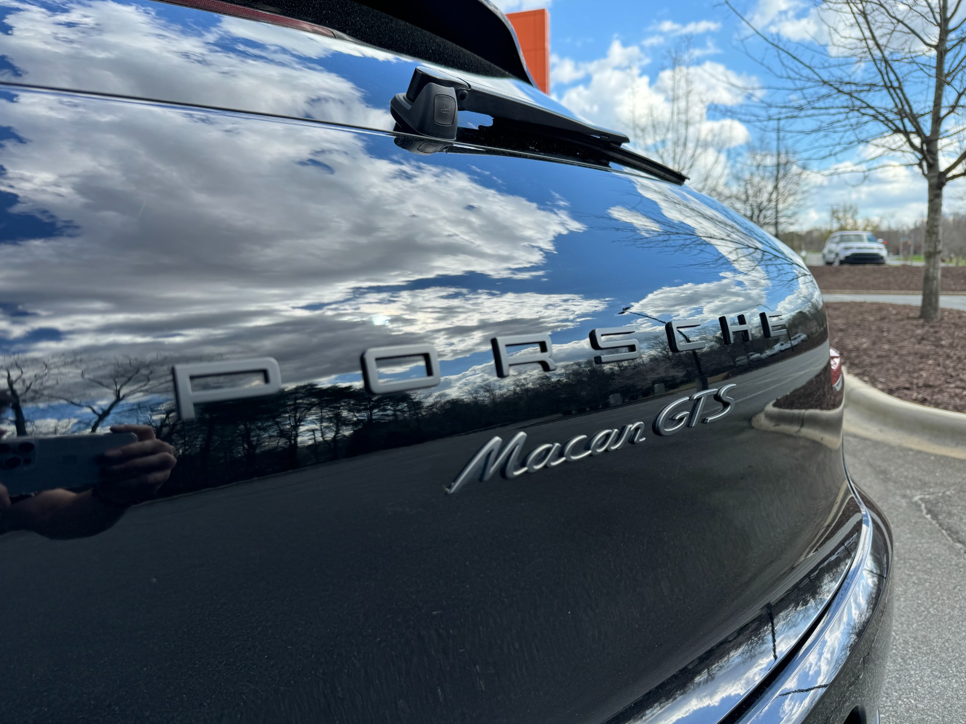 Used 2018 Porsche Macan GTS / 20IN WHEELS / PREMIUM PLUS / BOSE / SPORT SEATS for sale $53,995 at Formula Imports in Charlotte NC 28227 21