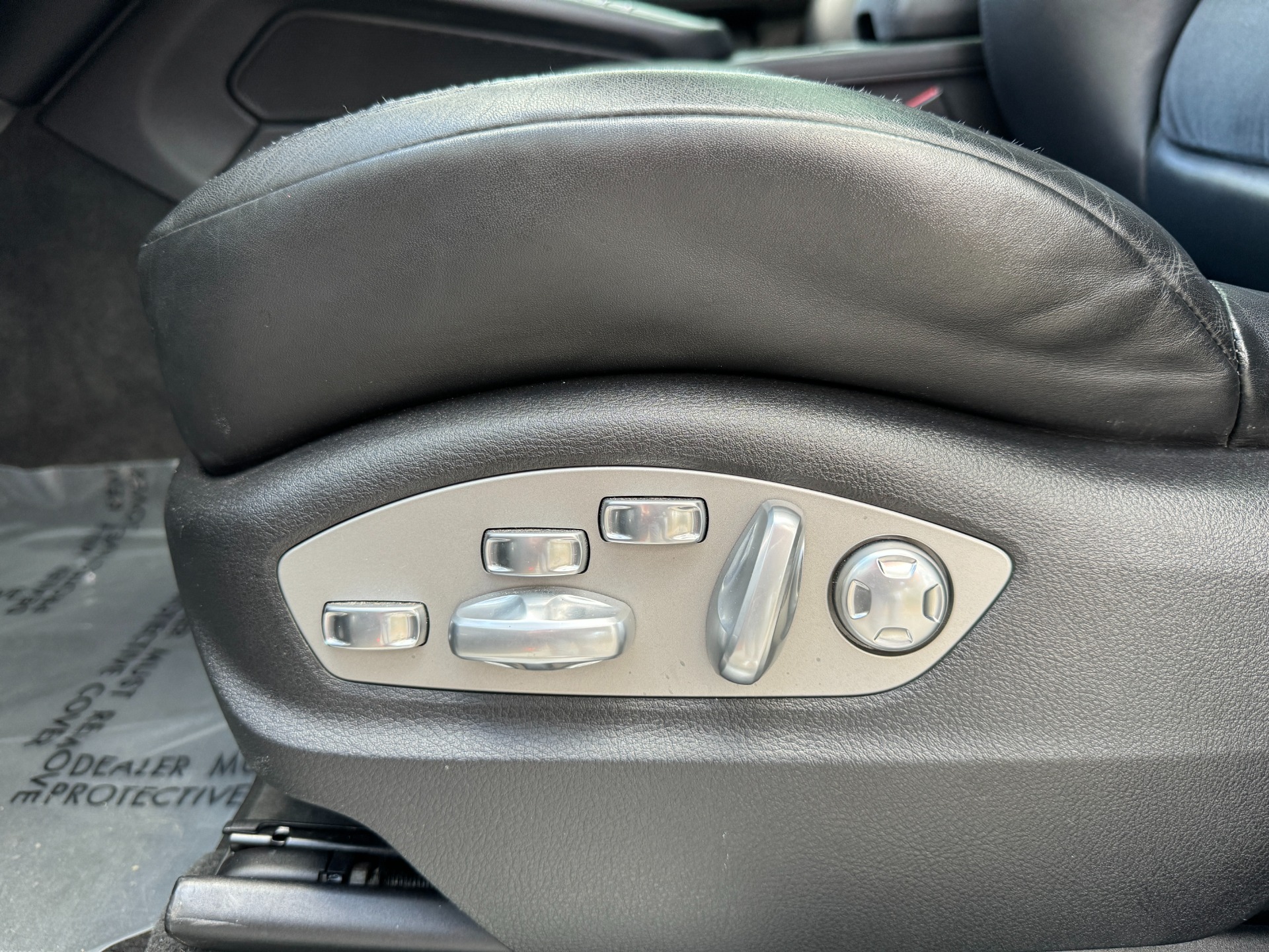 Used 2018 Porsche Macan GTS / 20IN WHEELS / PREMIUM PLUS / BOSE / SPORT SEATS for sale $53,995 at Formula Imports in Charlotte NC 28227 29