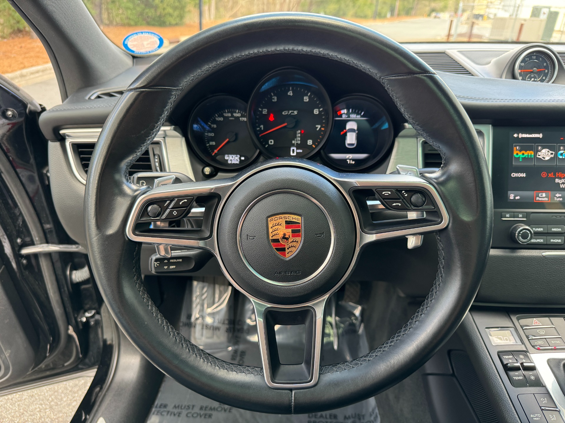 Used 2018 Porsche Macan GTS / 20IN WHEELS / PREMIUM PLUS / BOSE / SPORT SEATS for sale $53,995 at Formula Imports in Charlotte NC 28227 31