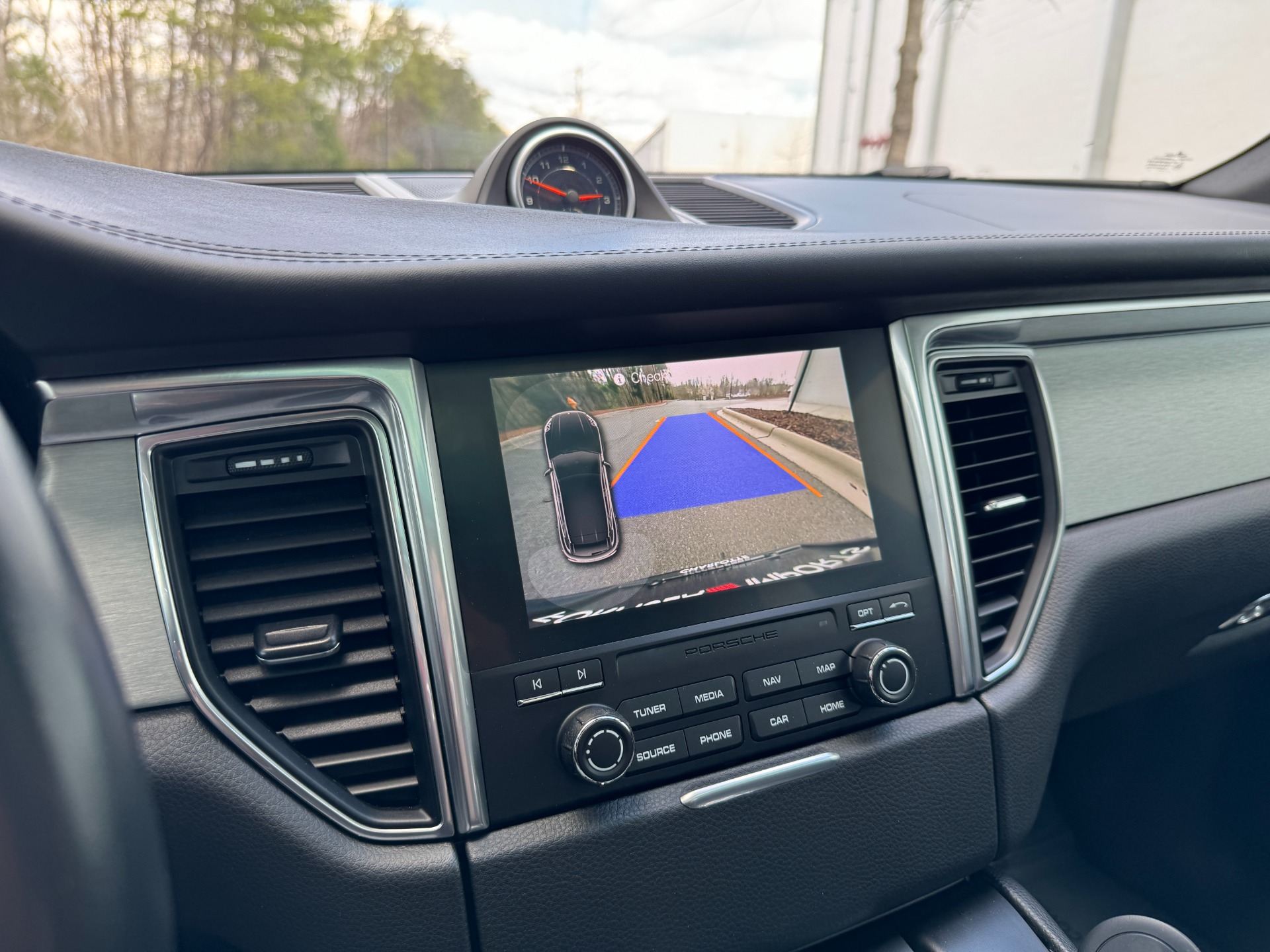 Used 2018 Porsche Macan GTS / 20IN WHEELS / PREMIUM PLUS / BOSE / SPORT SEATS for sale $53,995 at Formula Imports in Charlotte NC 28227 35