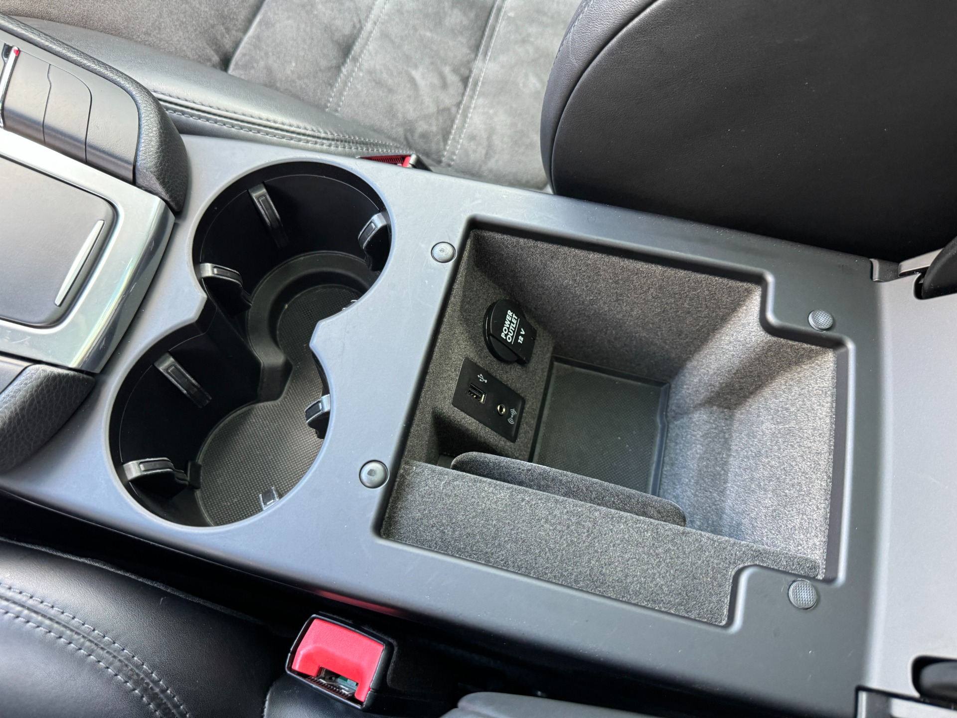Used 2018 Porsche Macan GTS / 20IN WHEELS / PREMIUM PLUS / BOSE / SPORT SEATS for sale $53,995 at Formula Imports in Charlotte NC 28227 42