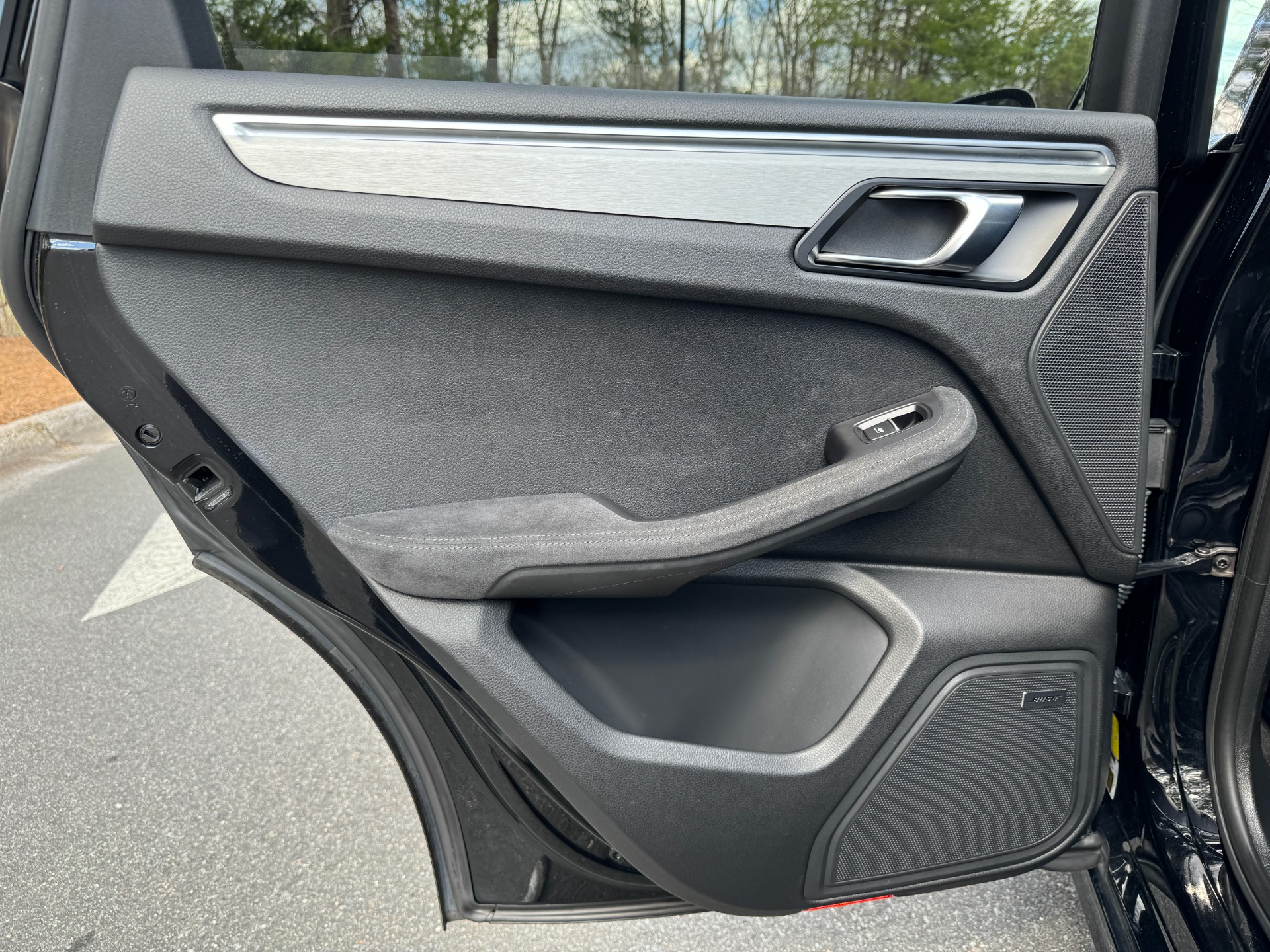 Used 2018 Porsche Macan GTS / 20IN WHEELS / PREMIUM PLUS / BOSE / SPORT SEATS for sale $53,995 at Formula Imports in Charlotte NC 28227 44