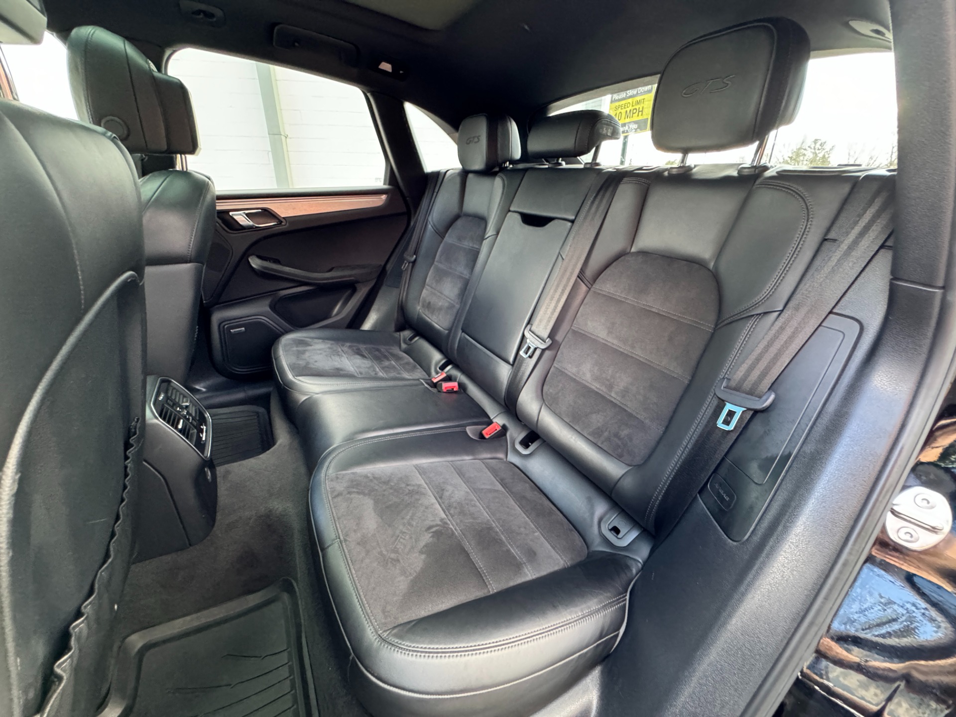 Used 2018 Porsche Macan GTS / 20IN WHEELS / PREMIUM PLUS / BOSE / SPORT SEATS for sale $53,995 at Formula Imports in Charlotte NC 28227 46