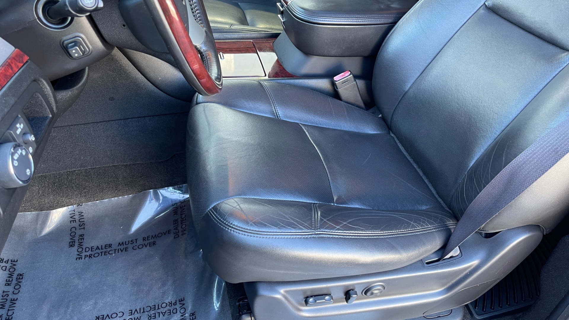 Used 2013 Cadillac Escalade PREMIUM / NAVIGATION / LEATHER / 3 ROW / AWD / LED LIGHTS for sale $25,599 at Formula Imports in Charlotte NC 28227 13