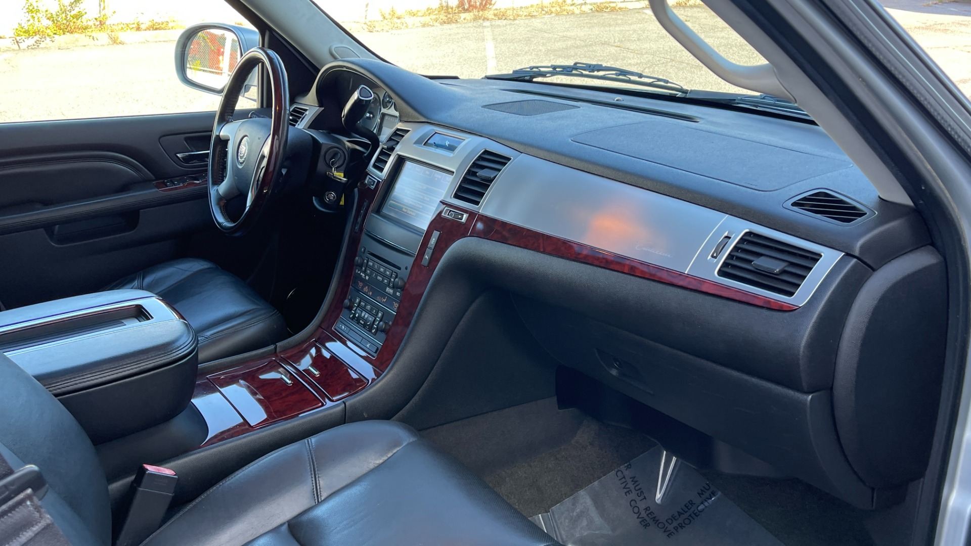 Used 2013 Cadillac Escalade PREMIUM / NAVIGATION / LEATHER / 3 ROW / AWD / LED LIGHTS for sale $25,599 at Formula Imports in Charlotte NC 28227 15
