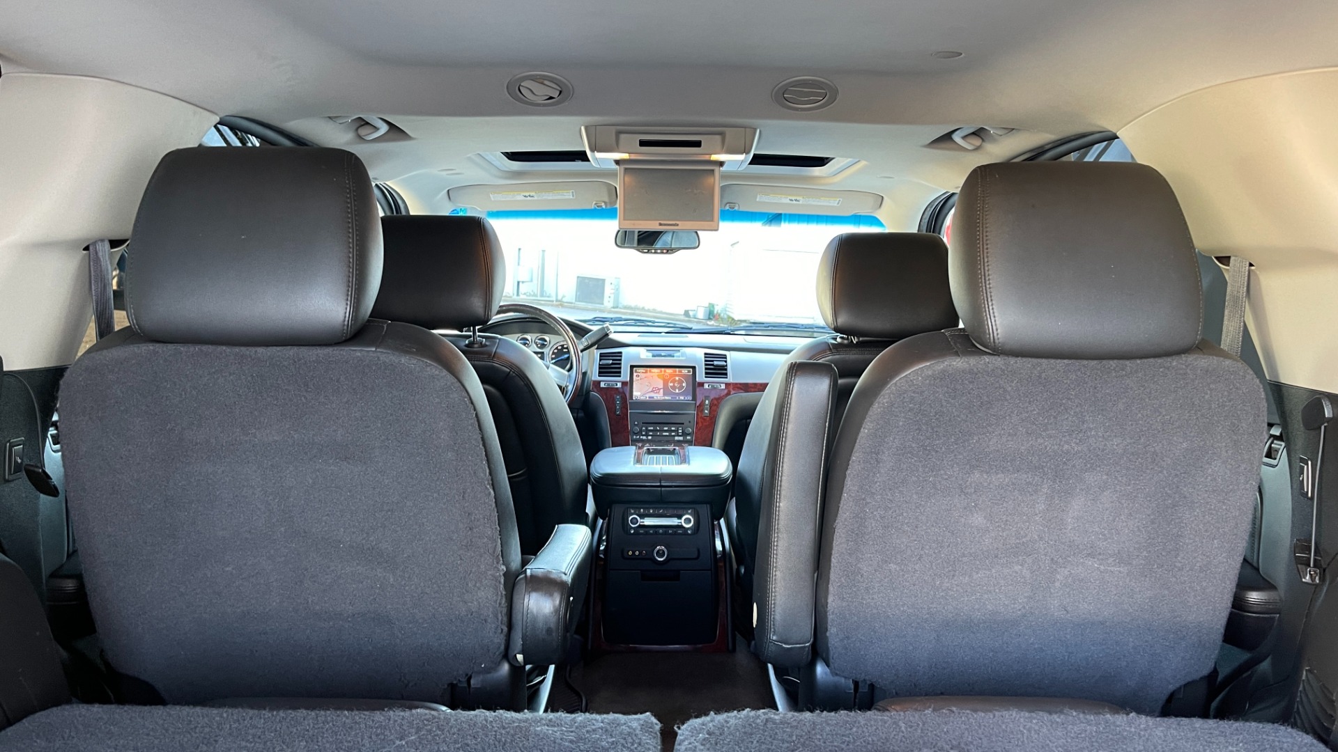Used 2013 Cadillac Escalade PREMIUM / NAVIGATION / LEATHER / 3 ROW / AWD / LED LIGHTS for sale $25,599 at Formula Imports in Charlotte NC 28227 30