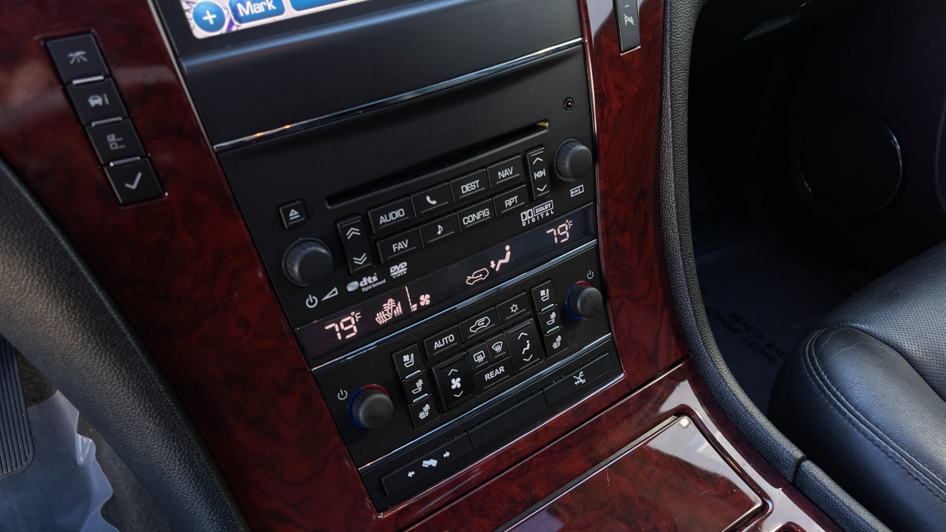 Used 2013 Cadillac Escalade PREMIUM / NAVIGATION / LEATHER / 3 ROW / AWD / LED LIGHTS for sale $25,599 at Formula Imports in Charlotte NC 28227 34